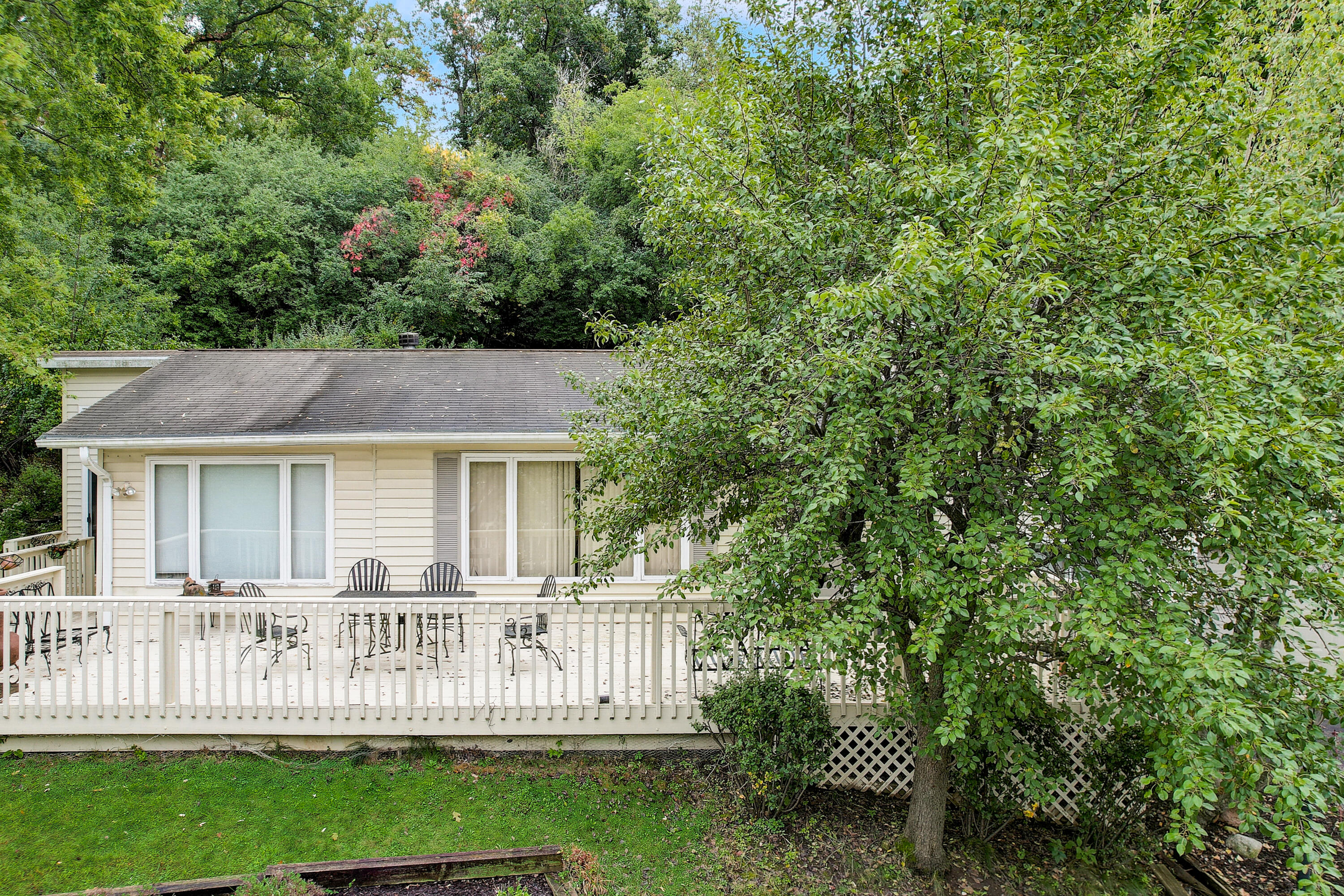 723 Shabbona Dr