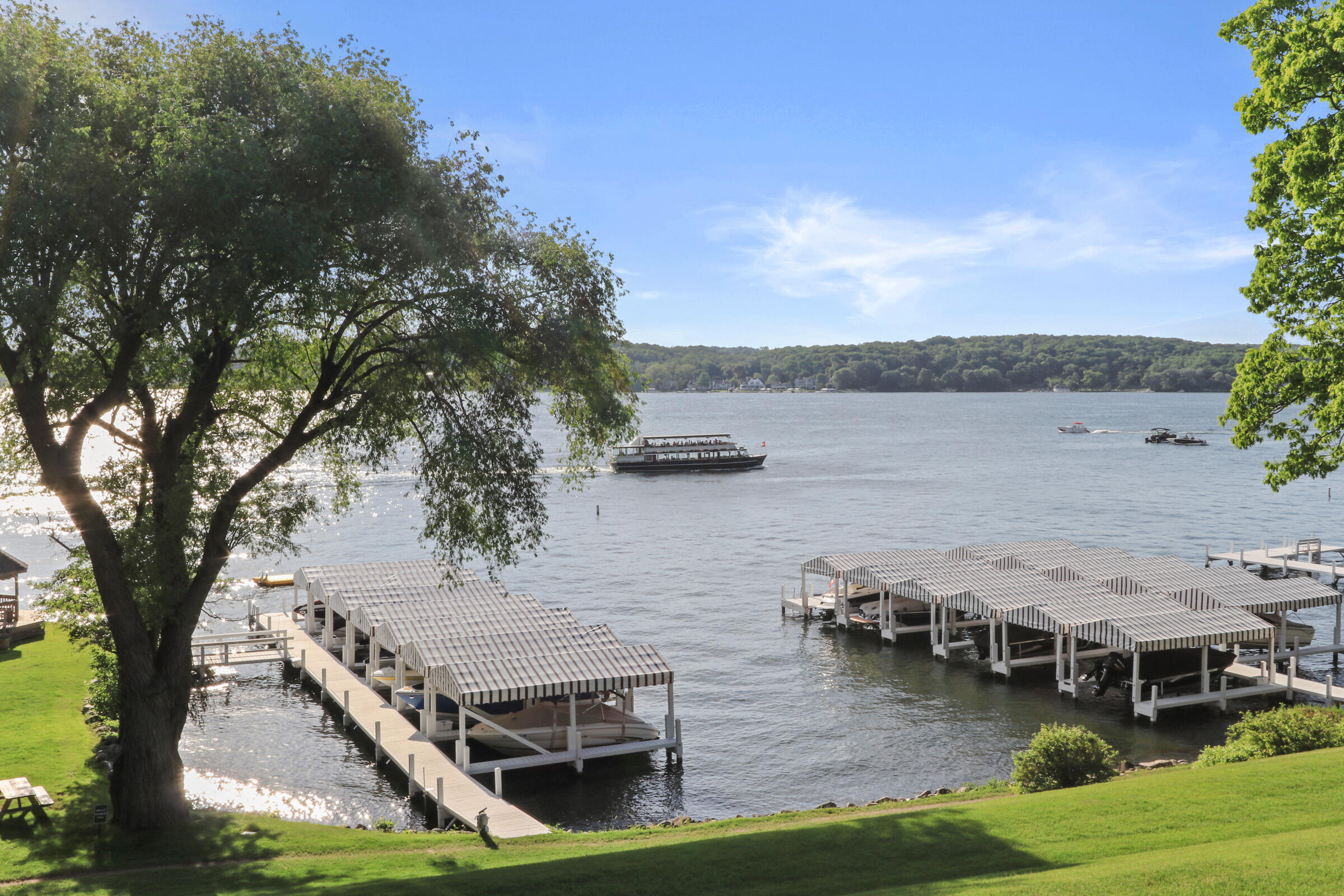 1120 S Lake Shore Dr #33