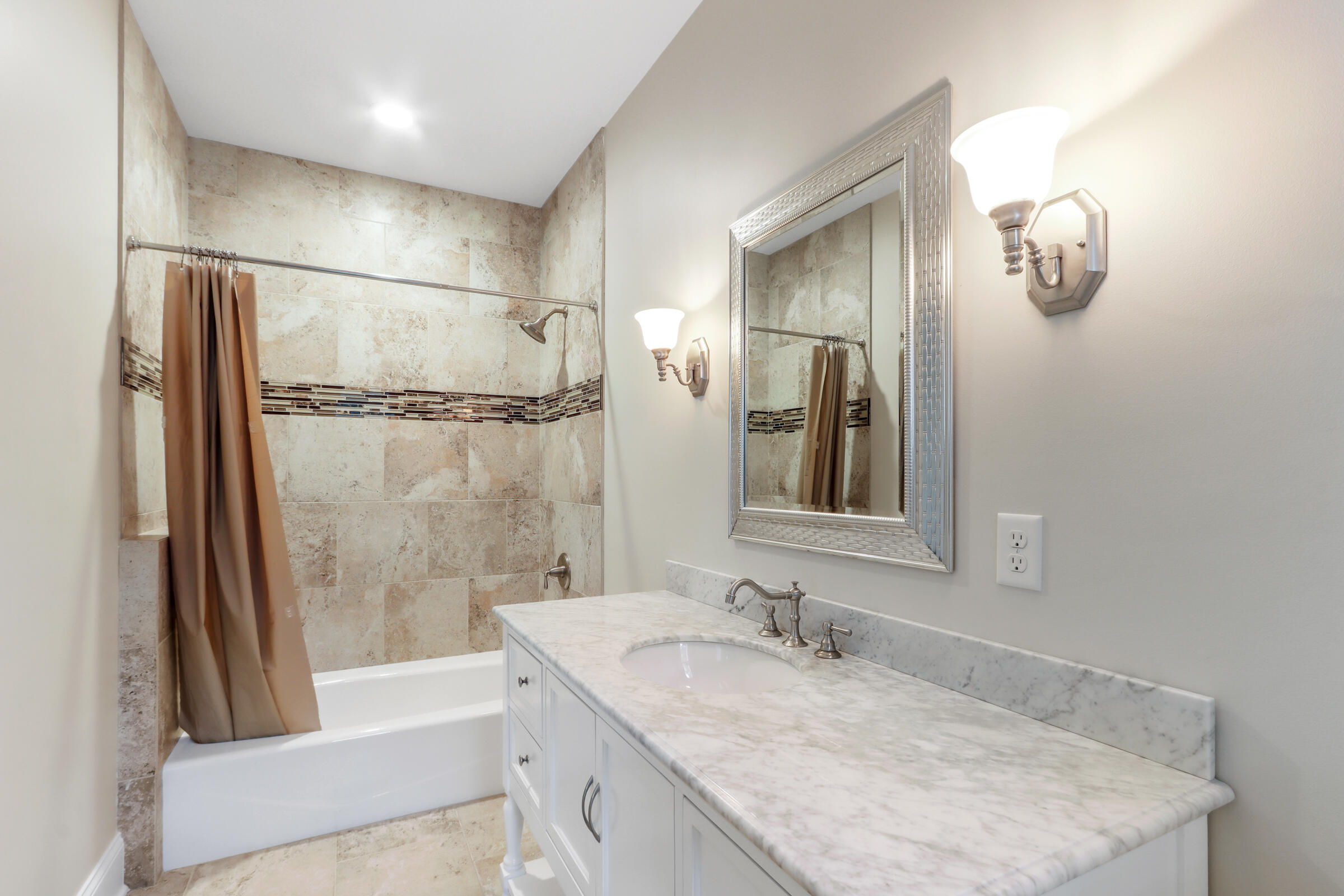 1540 Geneva Club Dr Unit: 18-24