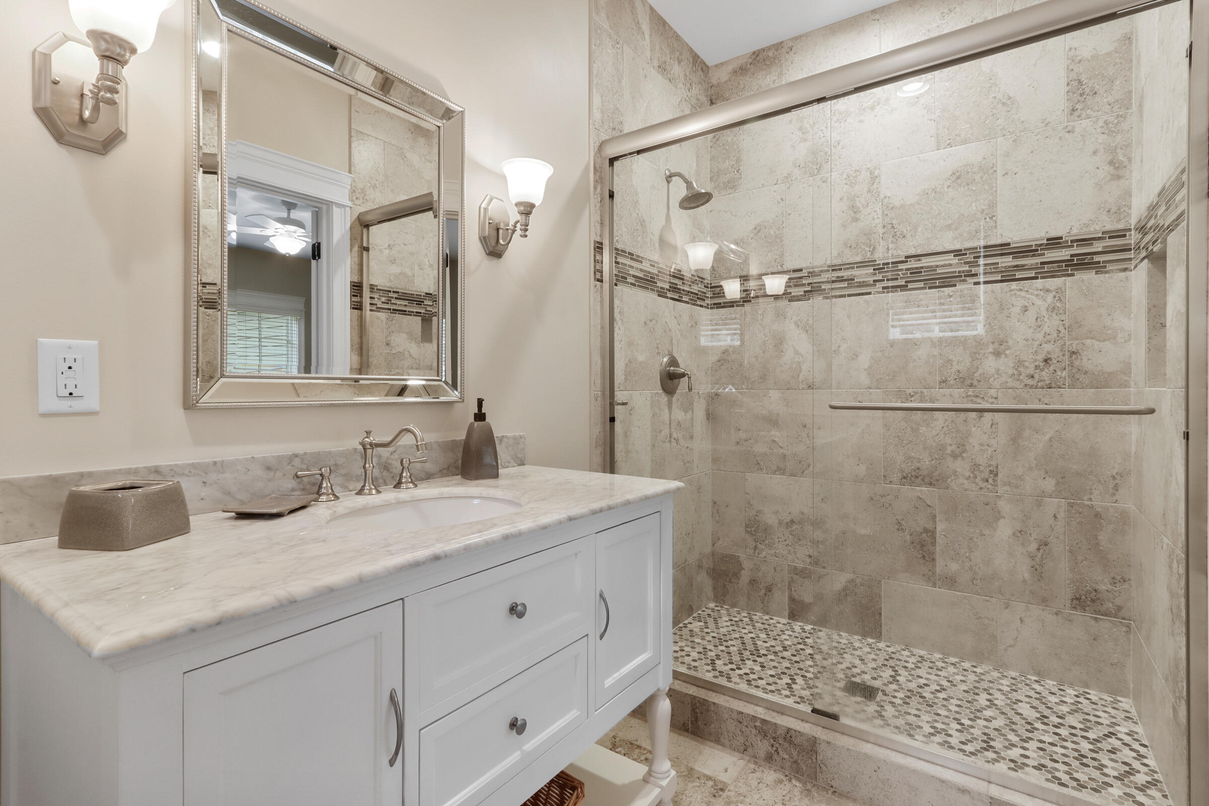 1540 Geneva Club Dr Unit: 18-24