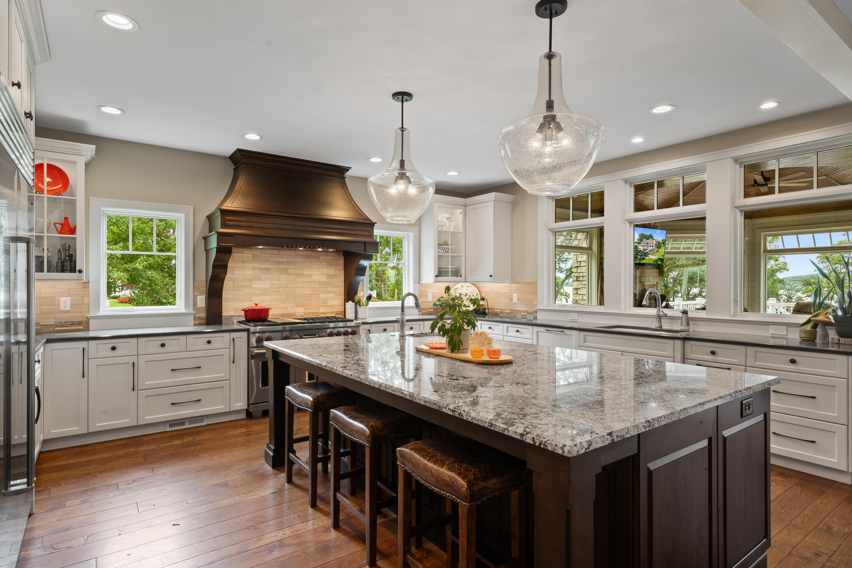 620 S Lake Shore Dr