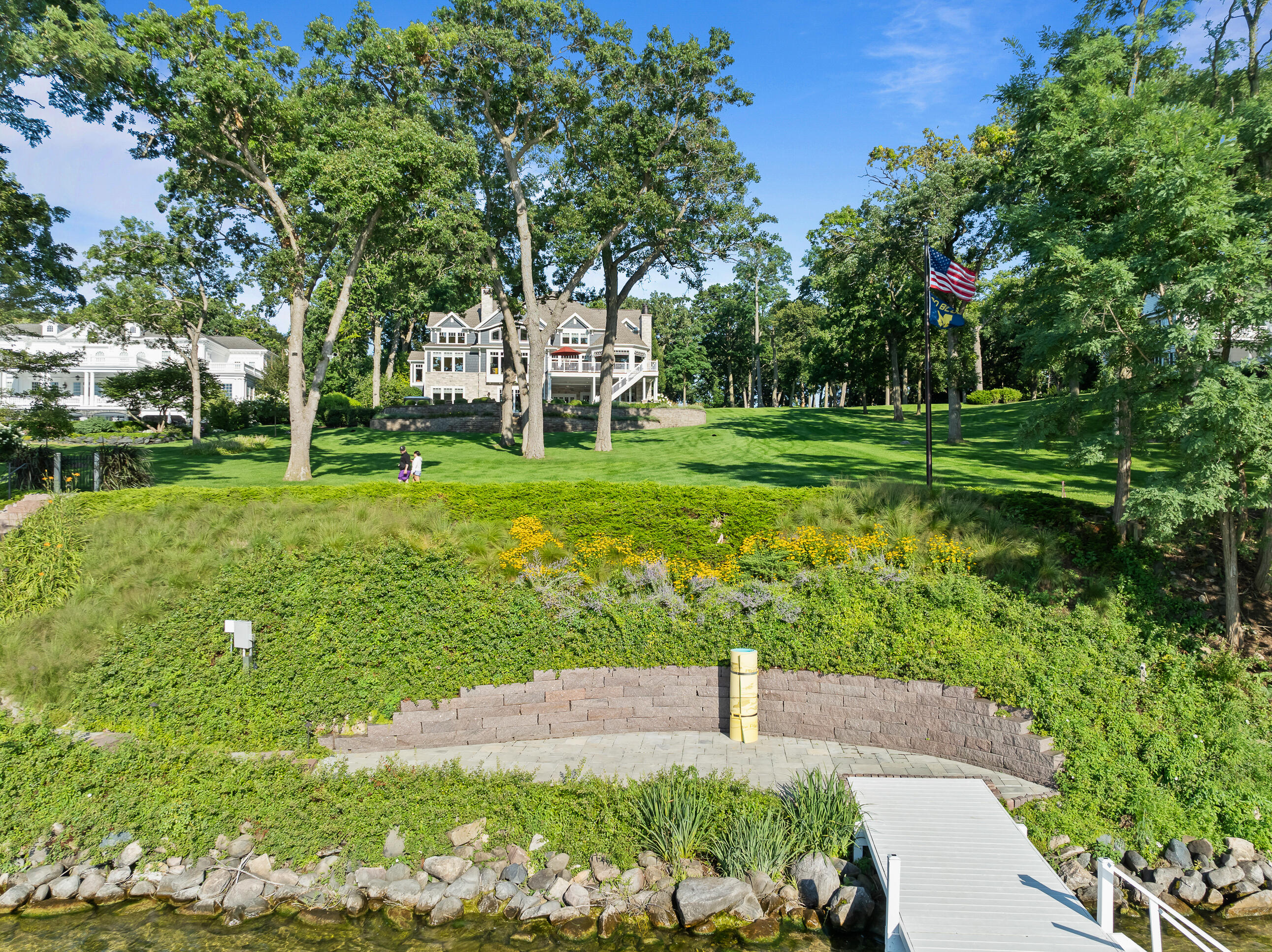 620 S Lake Shore Dr