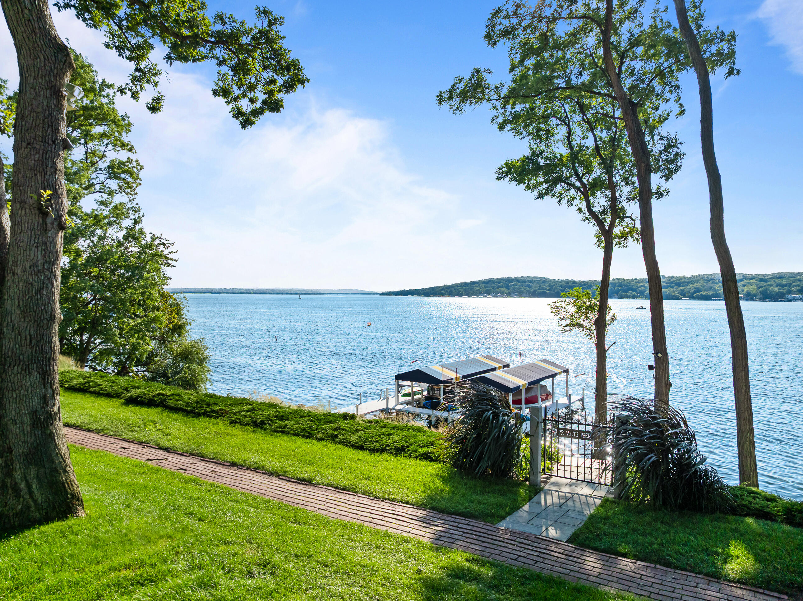 620 S Lake Shore Dr