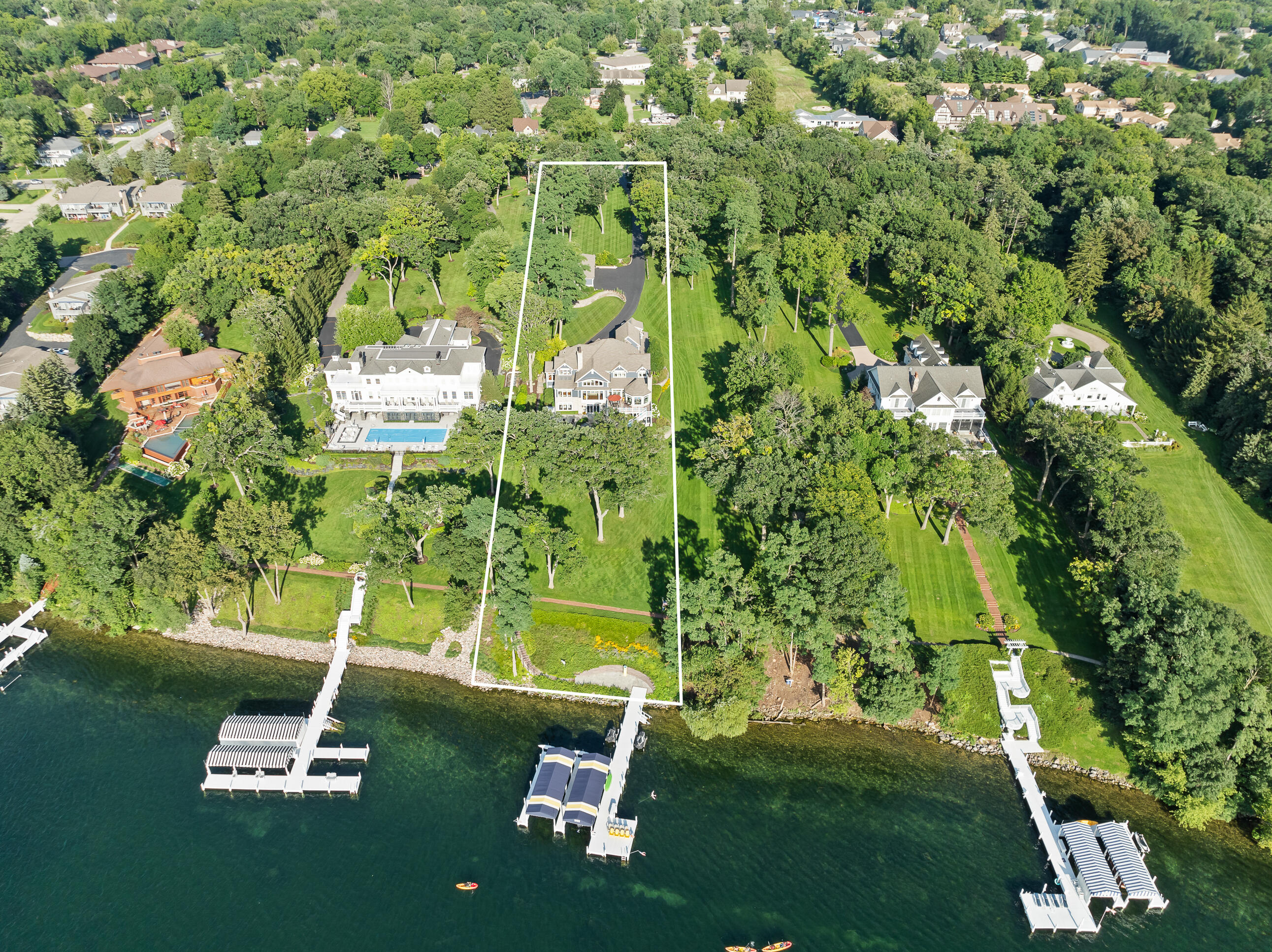 620 S Lake Shore Dr
