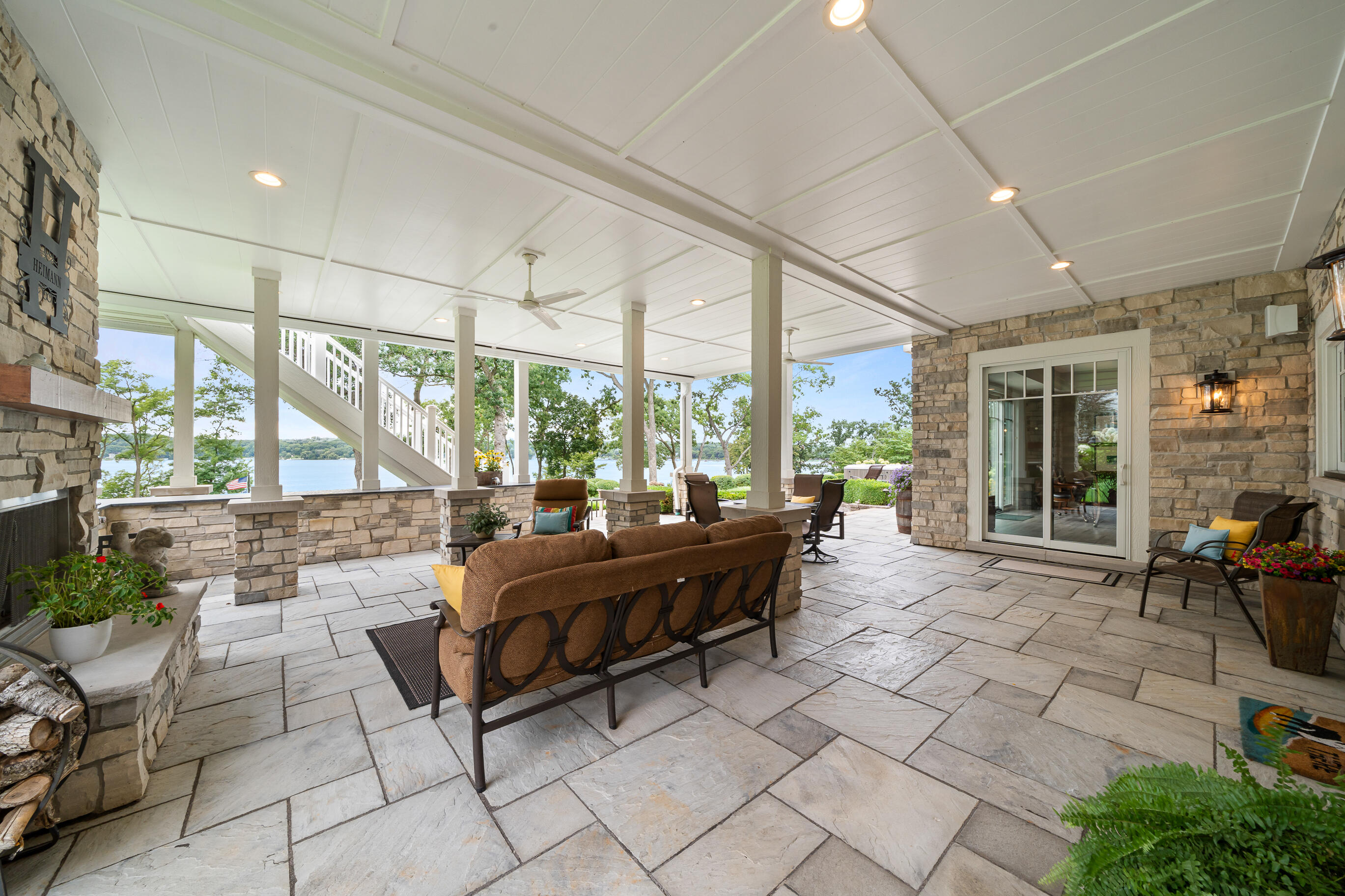 620 S Lake Shore Dr