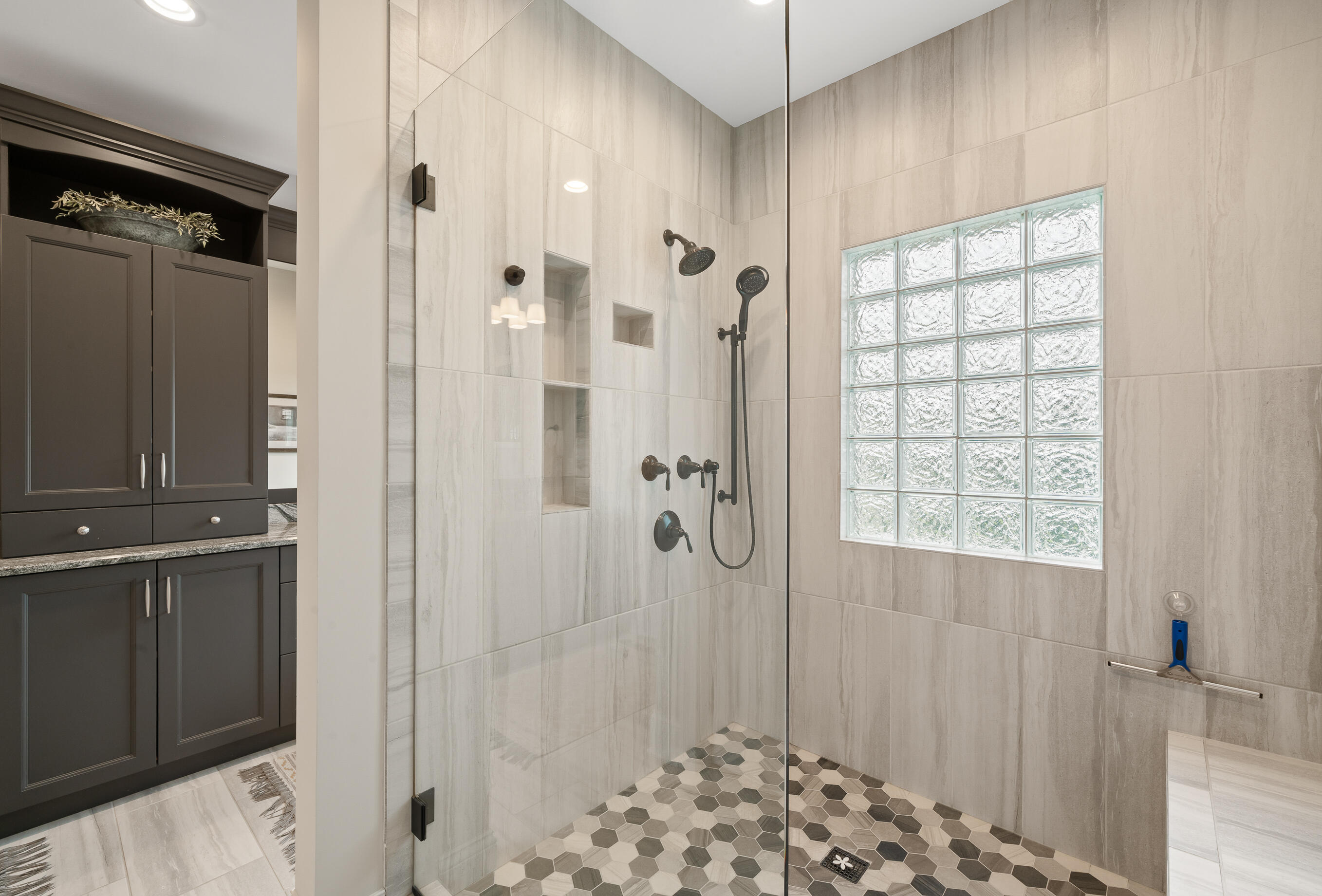 620 S Lake Shore Dr