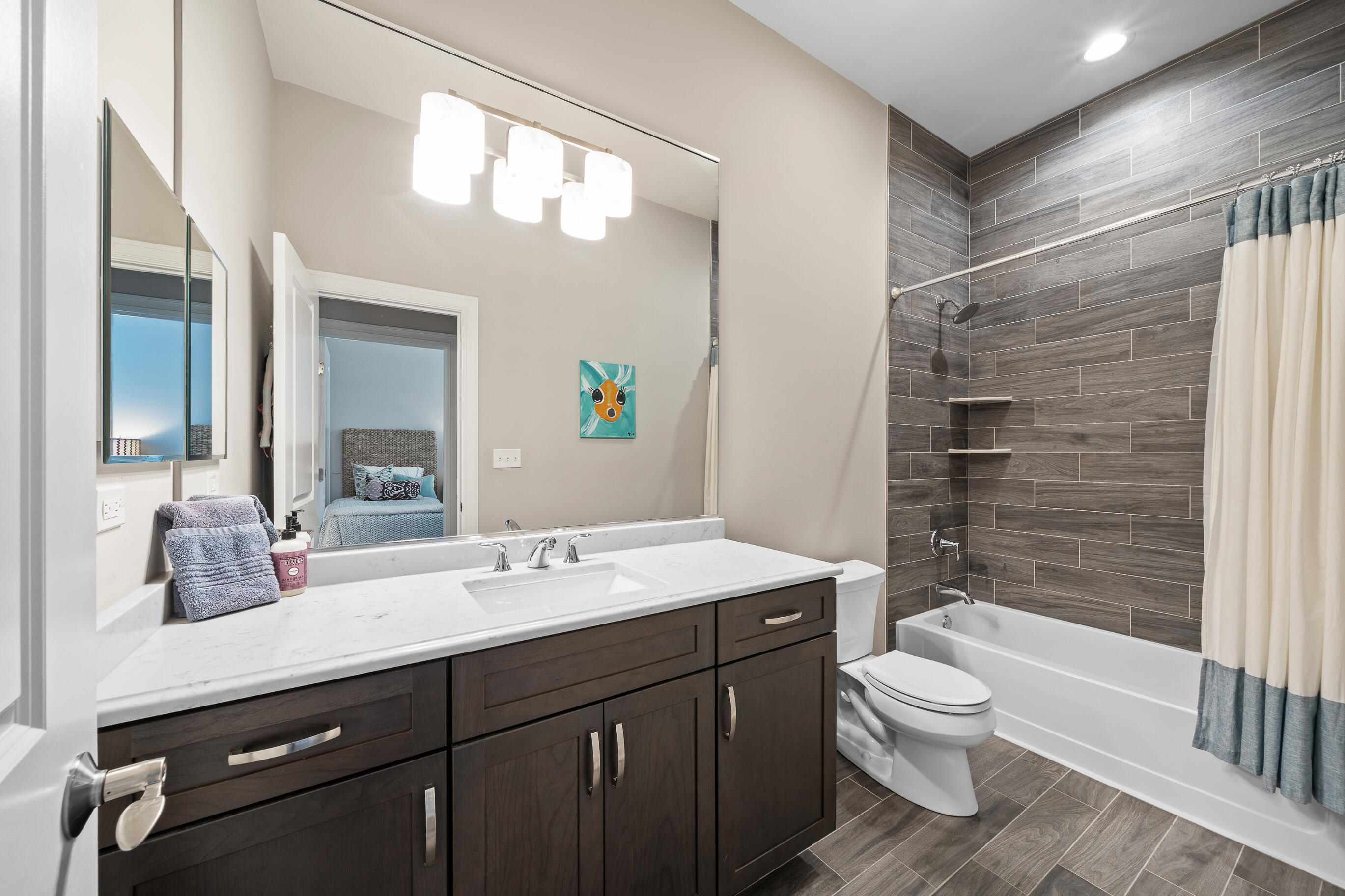 112 Lake Vista Circle