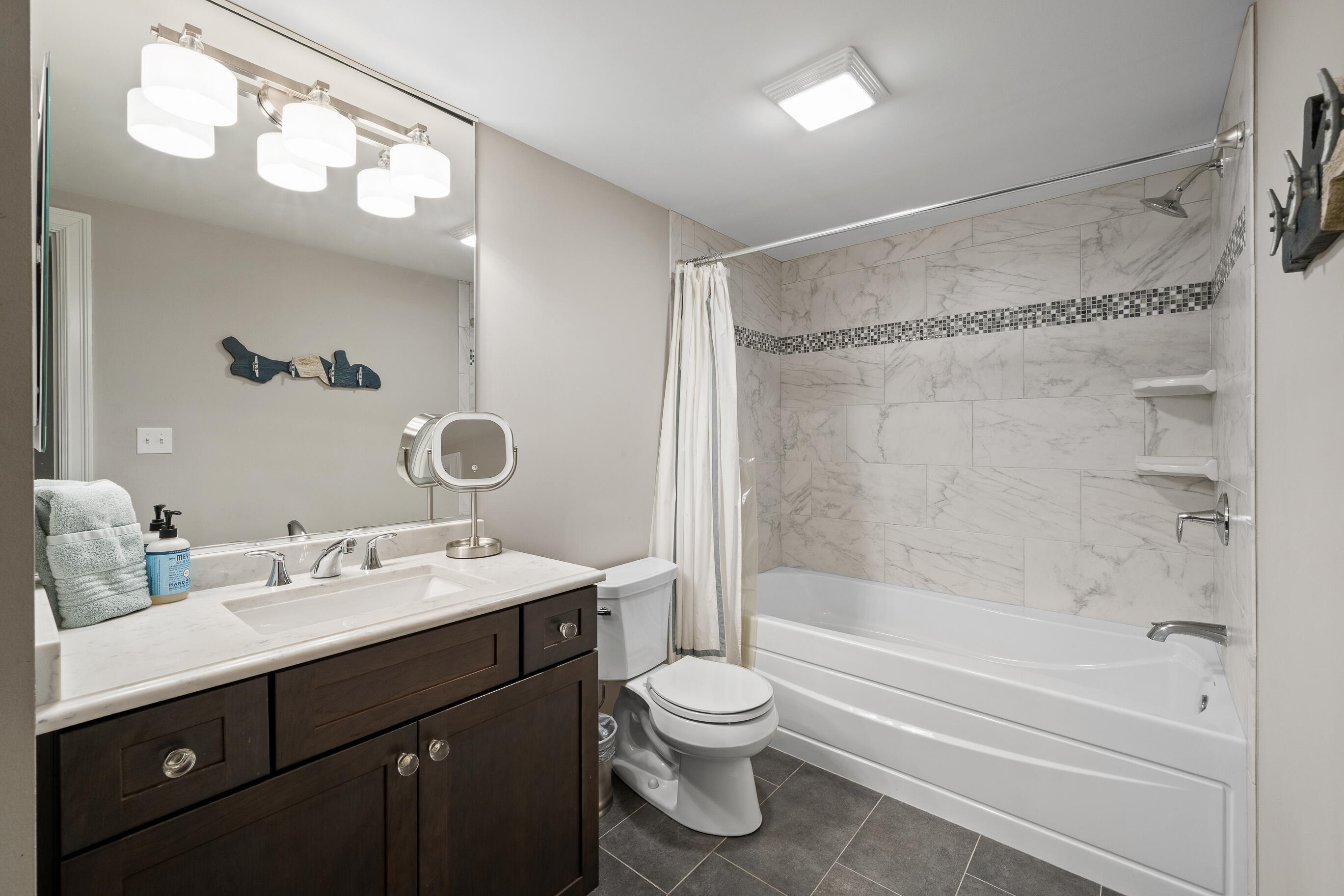 112 Lake Vista Circle