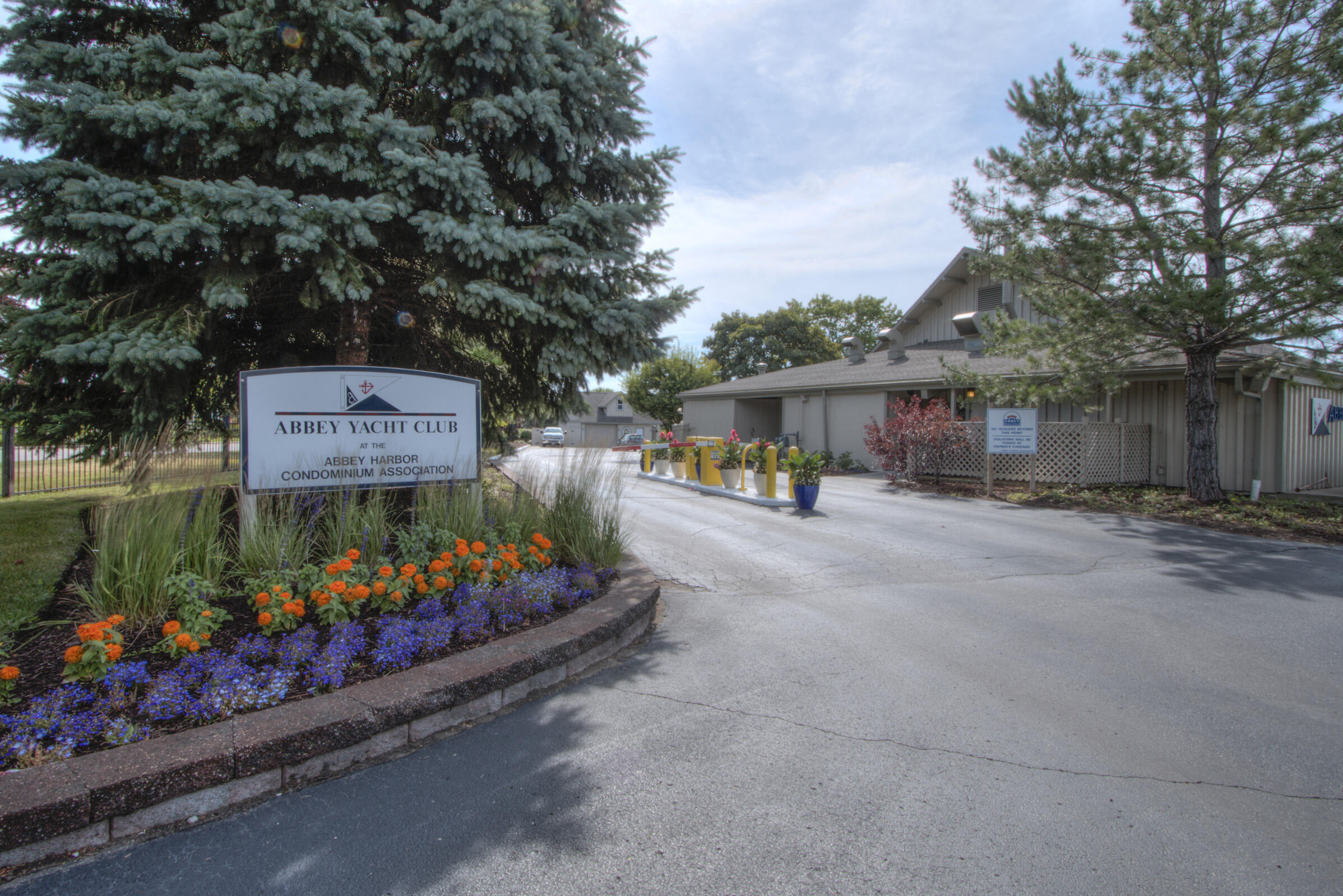 271 Fontana Blvd Unit: 930