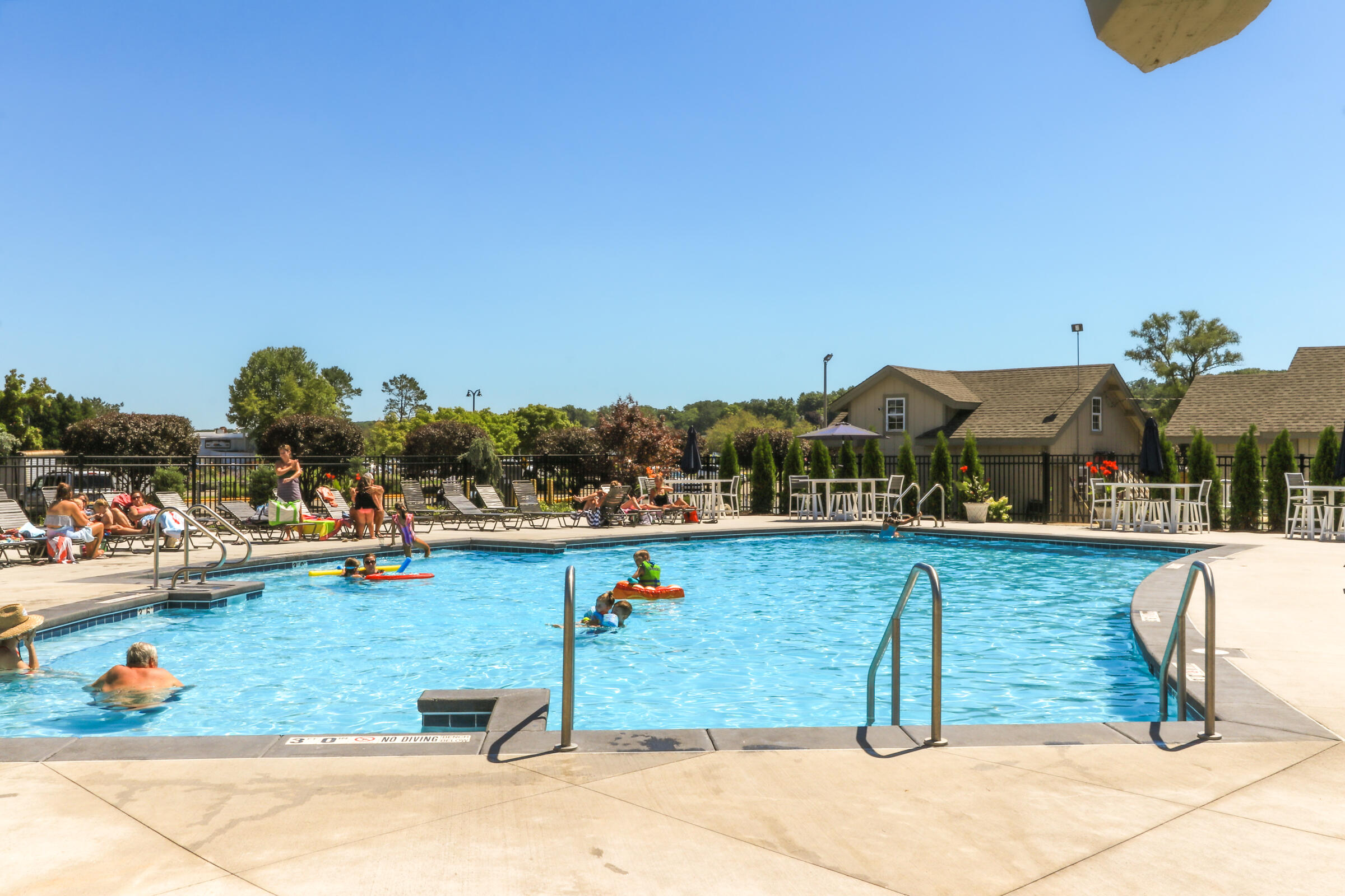 271 Fontana Blvd Unit: 930