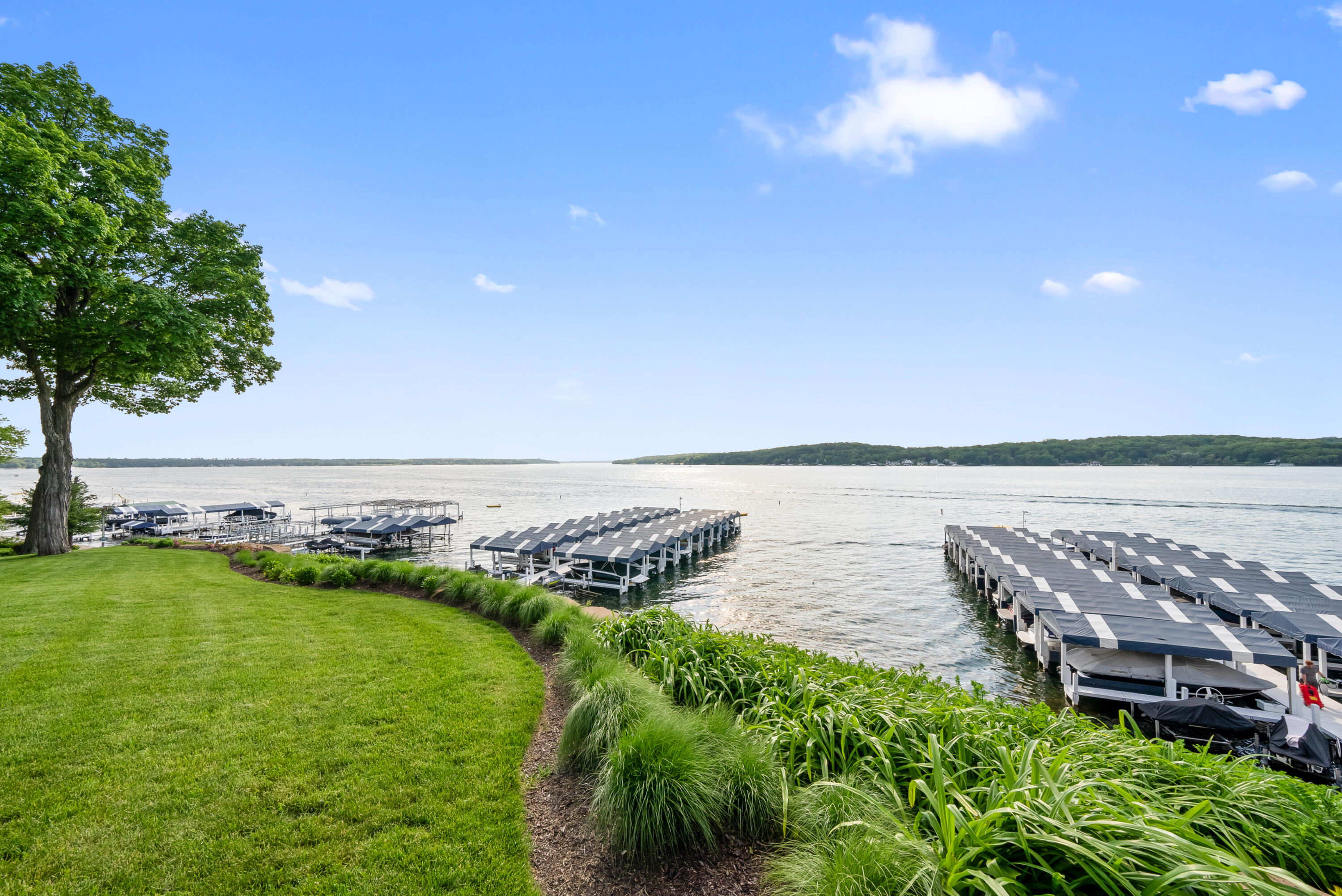 1070 S Lake Shore Dr Unit: 11 2-B