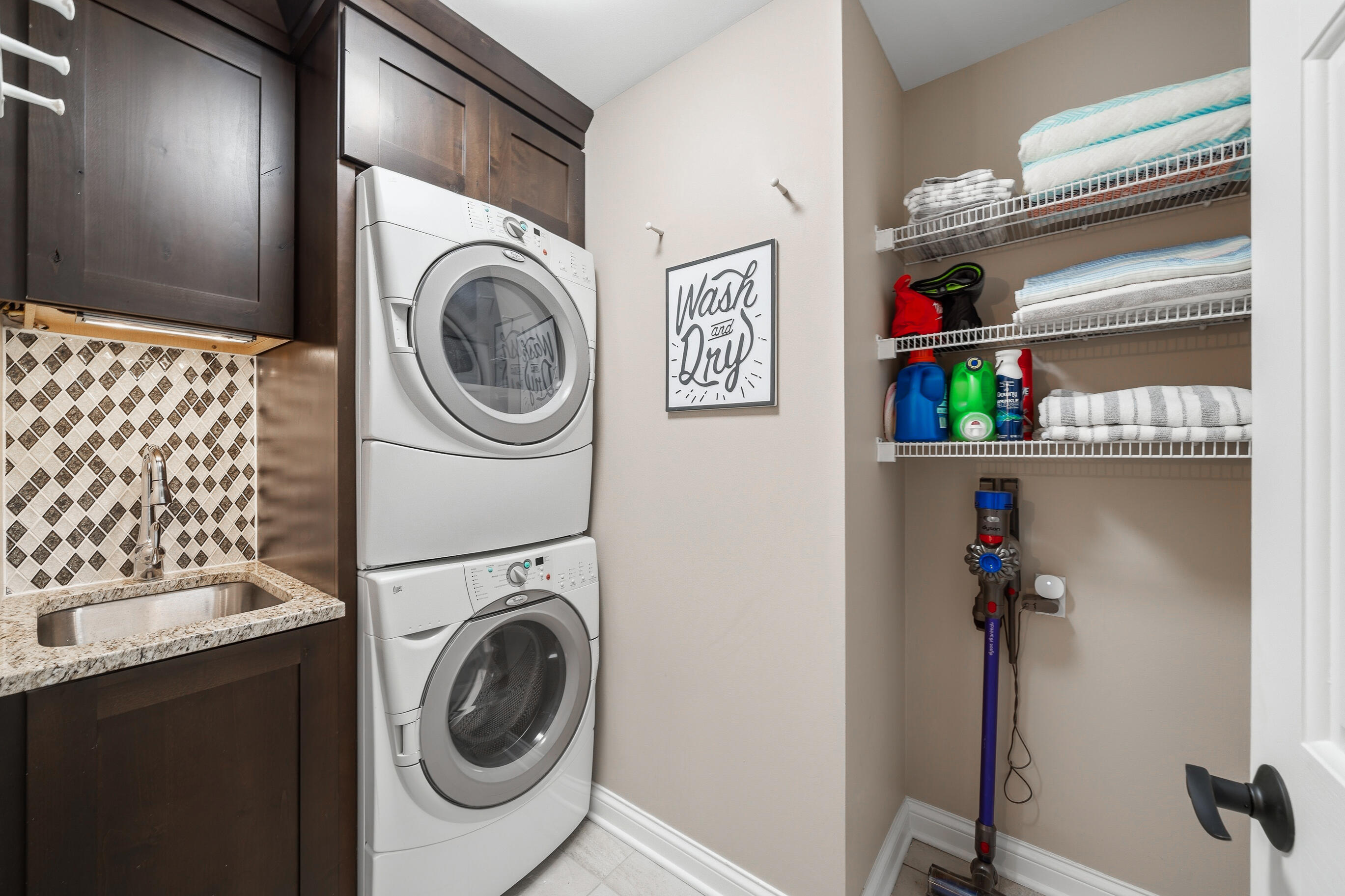 1070 S Lake Shore Dr Unit: 11 2-B