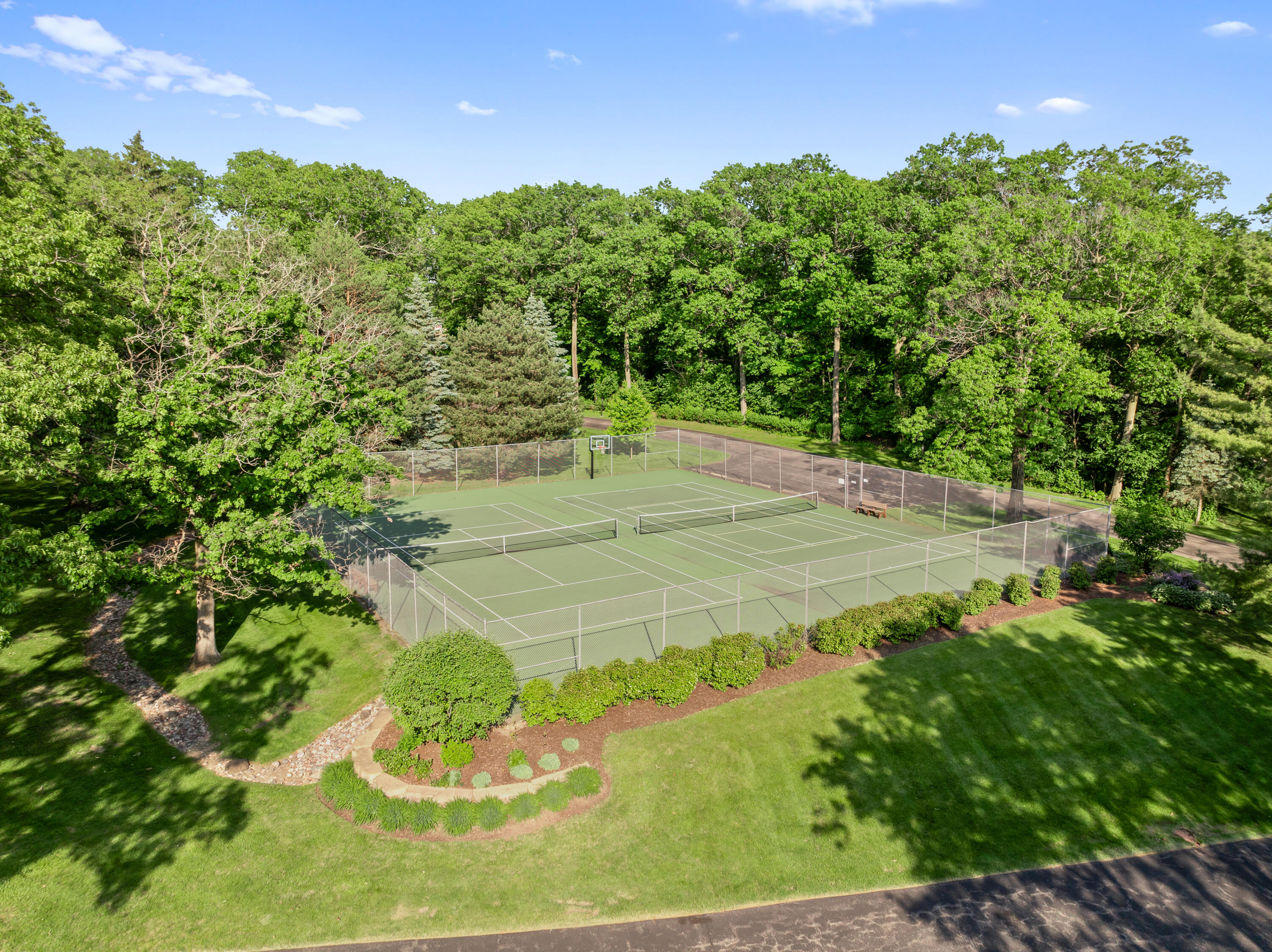 1070 S Lake Shore Dr Unit: 11 2-B