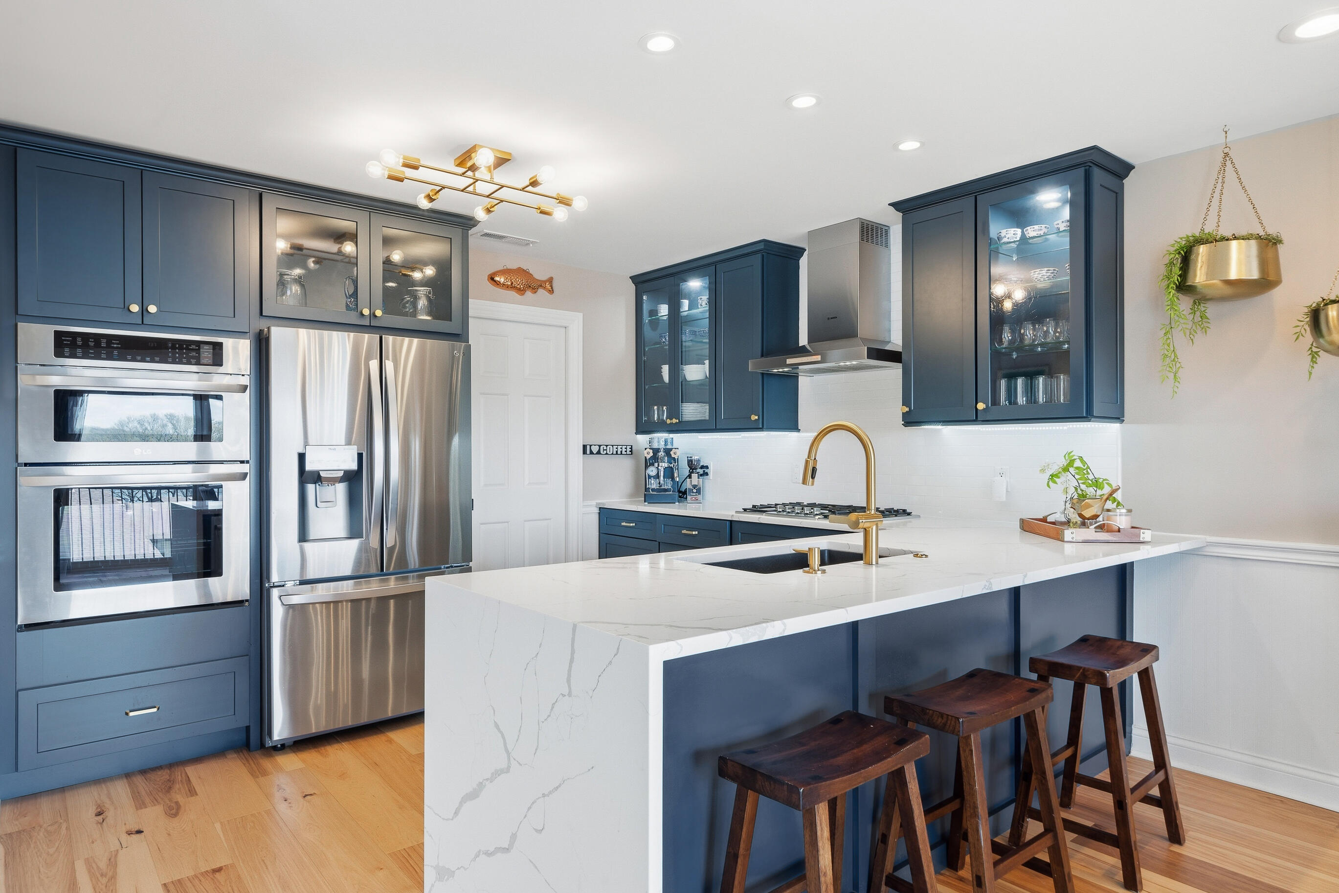1070 S Lake Shore Dr Unit: 11 2-B