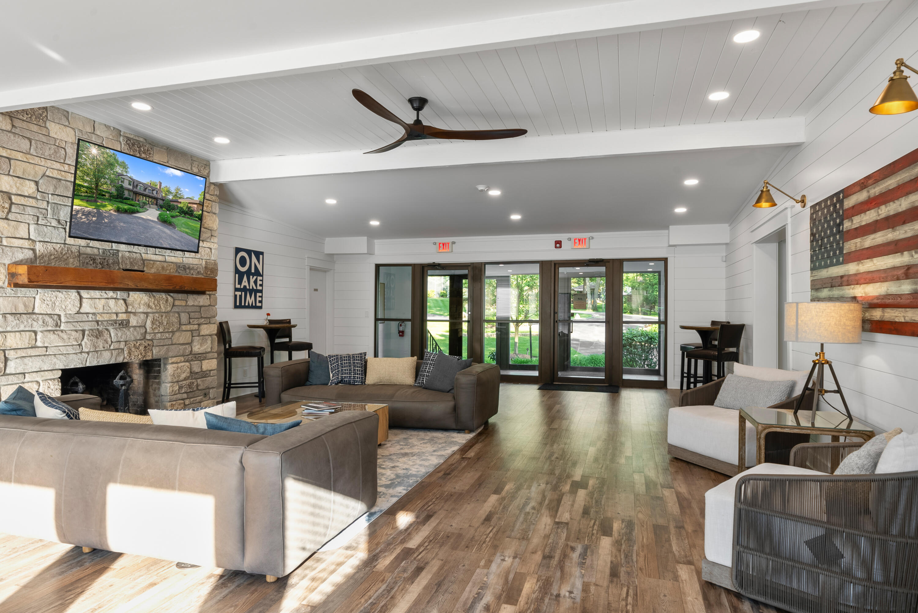 1070 S Lake Shore Dr Unit: 11 2-B