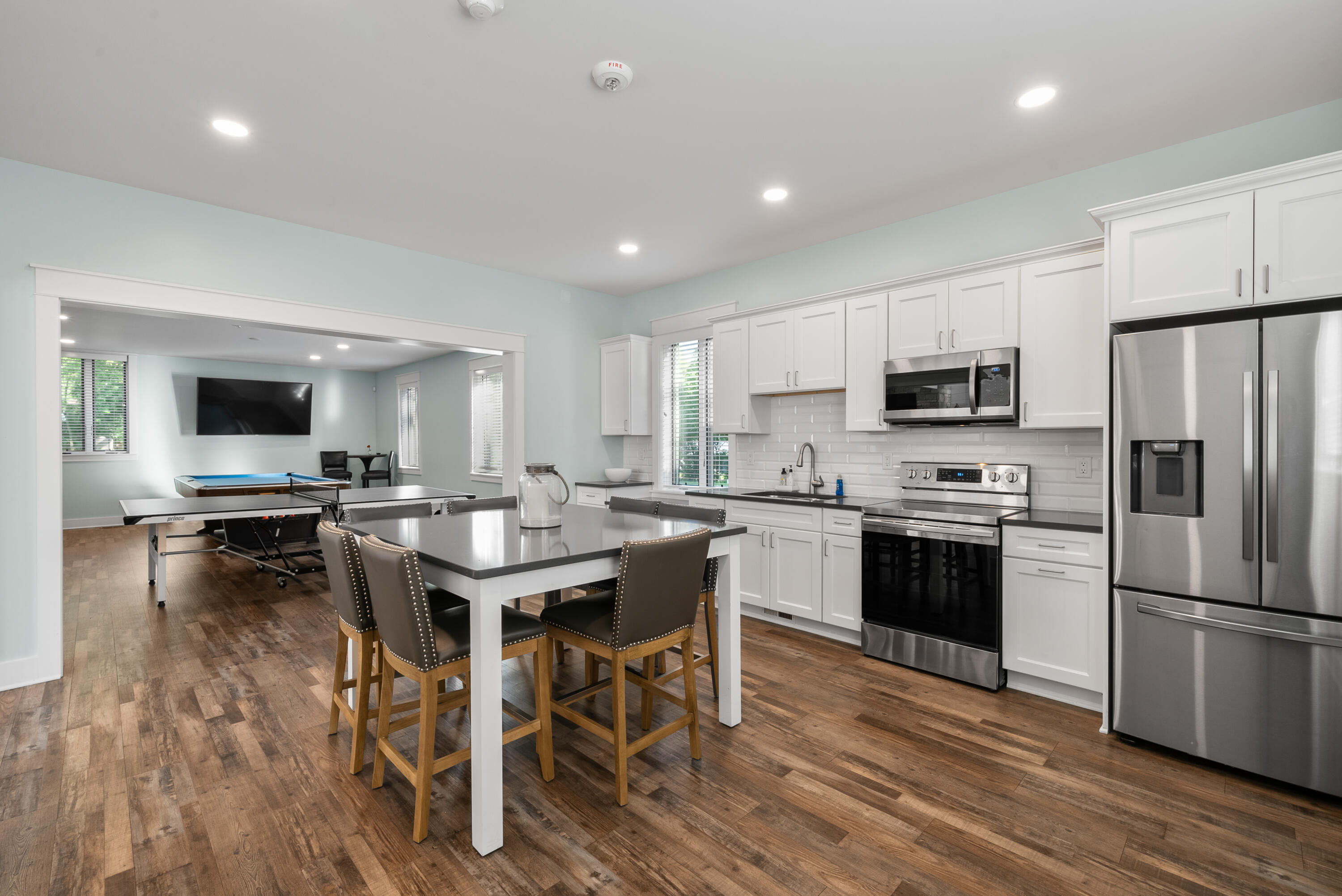 1070 S Lake Shore Dr Unit: 11 2-B