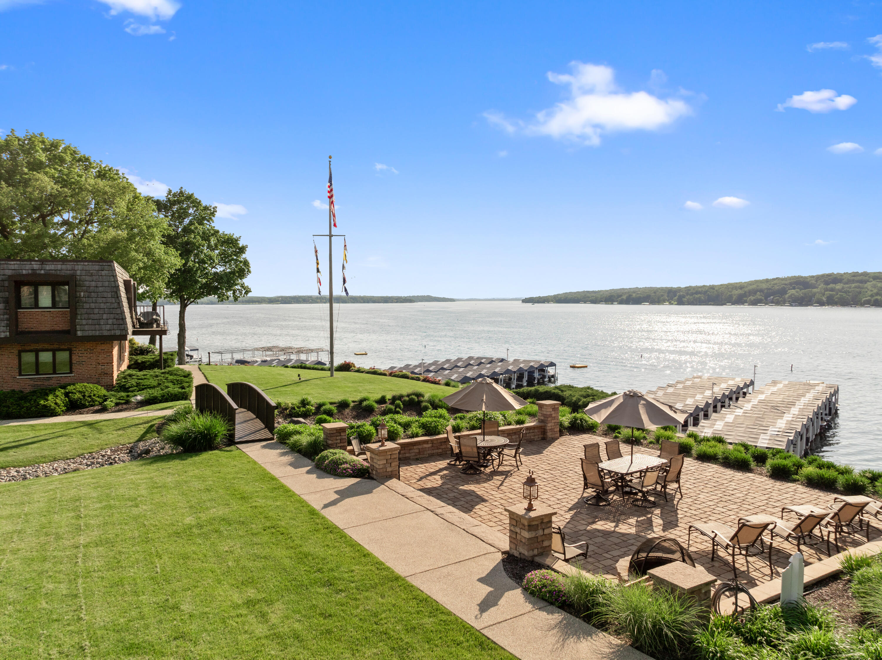 1070 S Lake Shore Dr Unit: 11 2-B