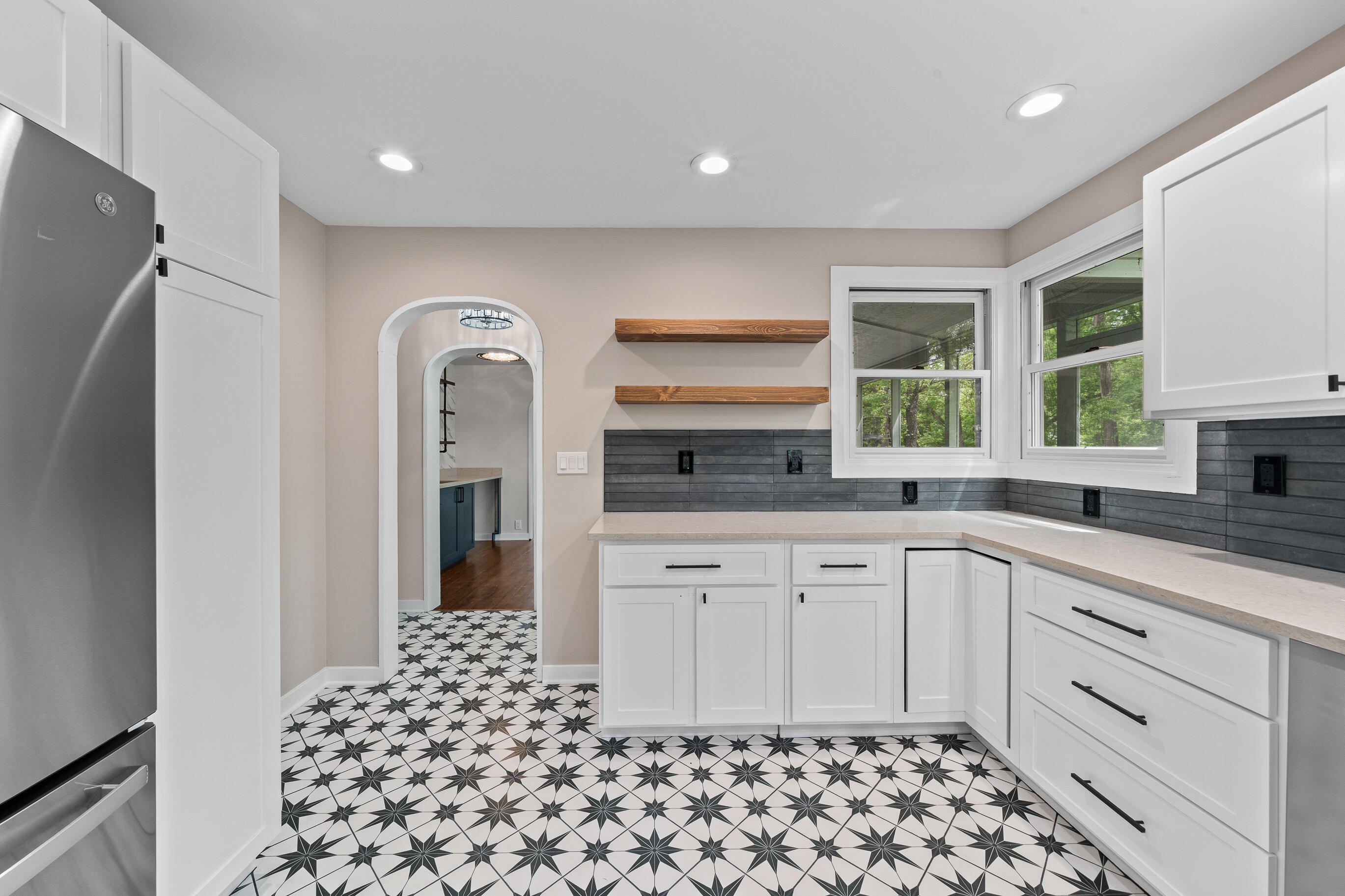 225 Waubun Dr