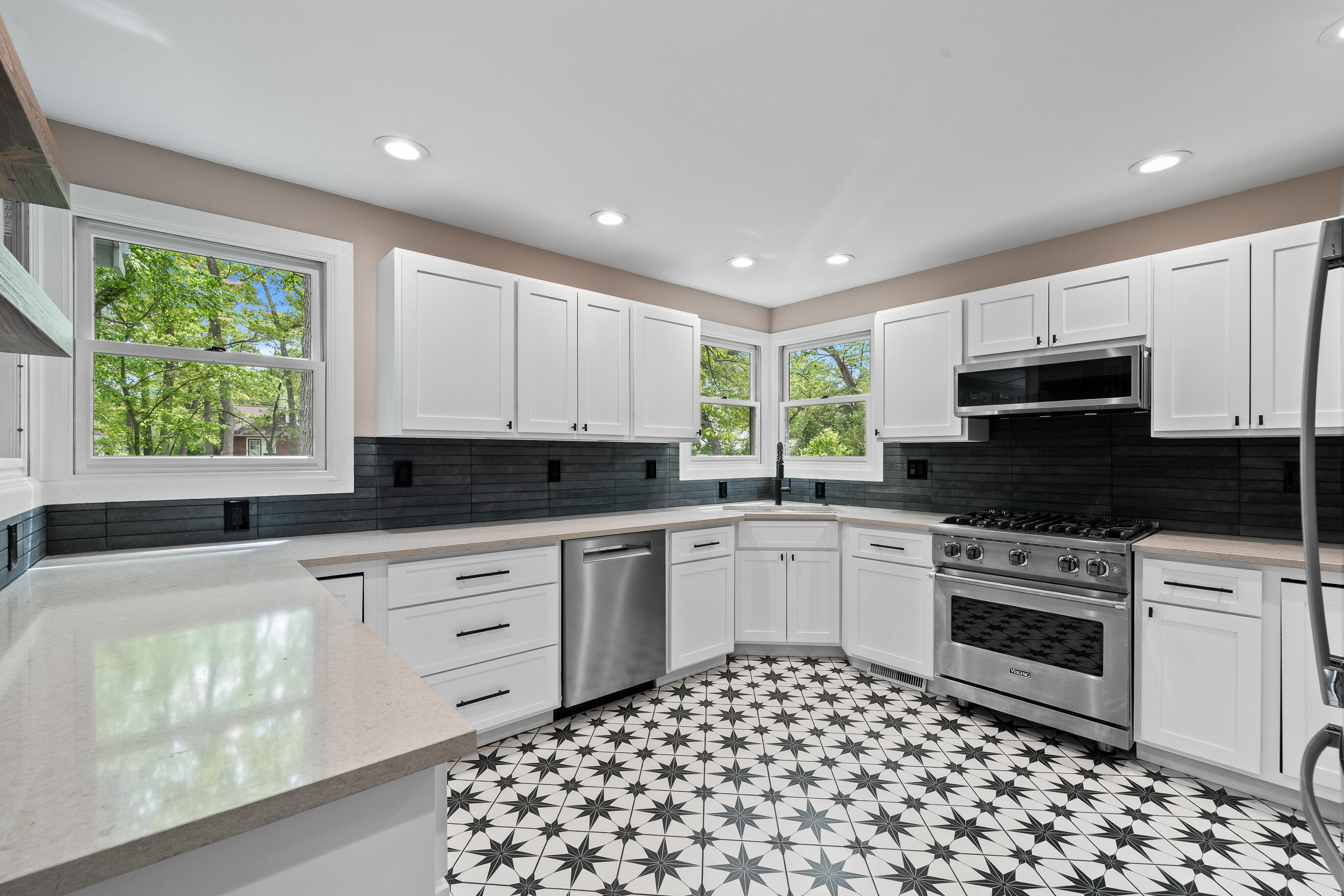 225 Waubun Dr