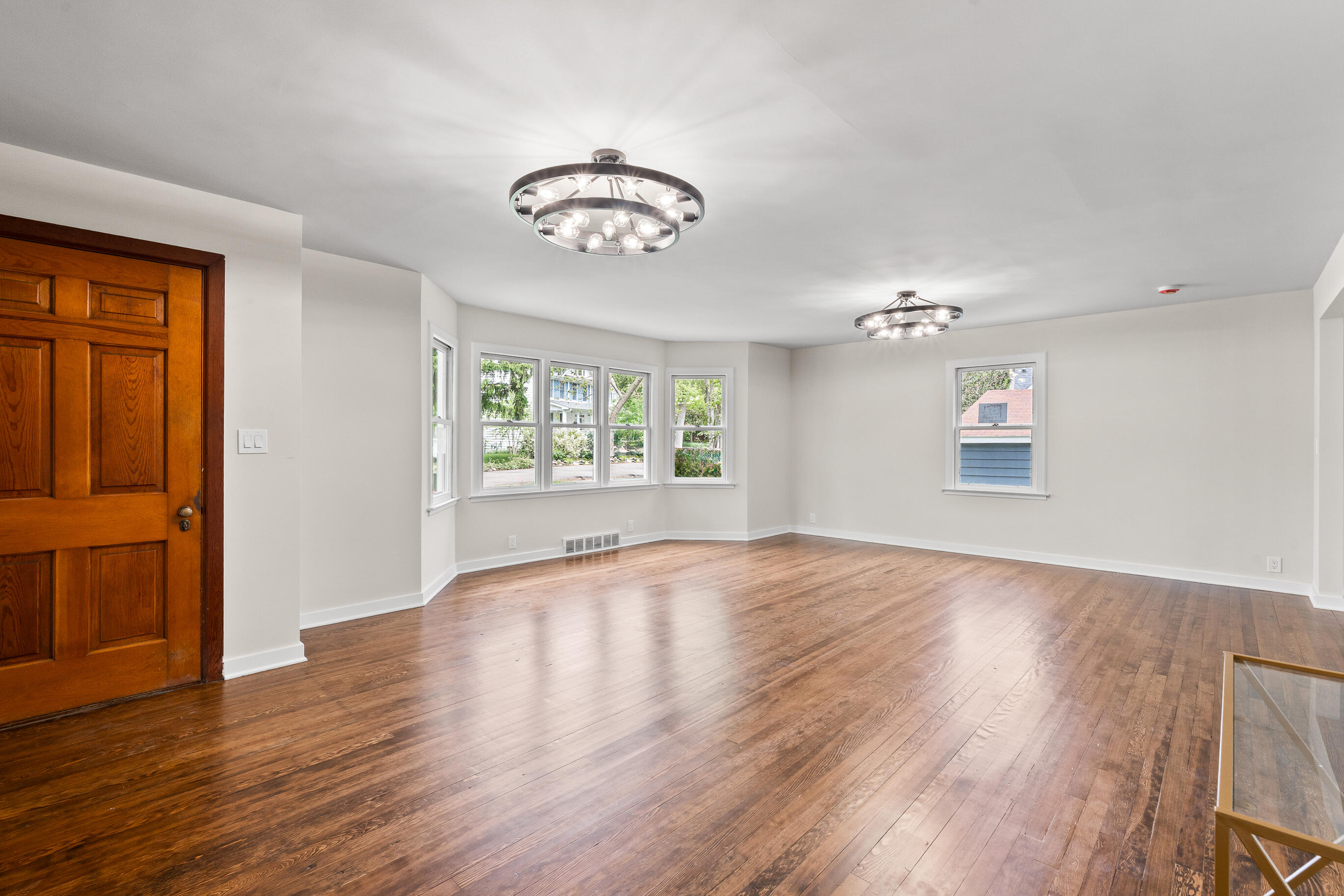 225 Waubun Dr
