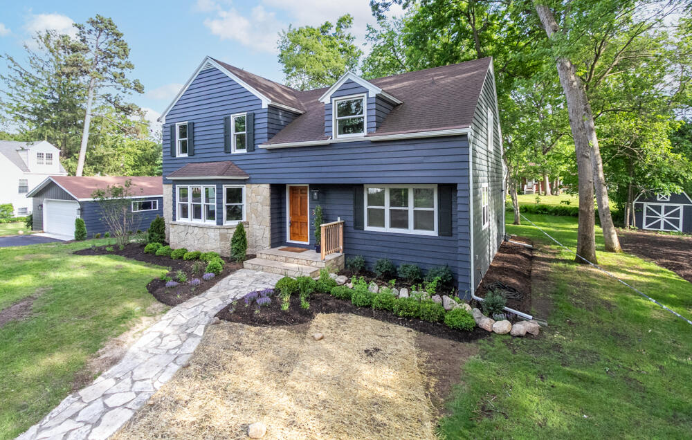 225 Waubun Dr