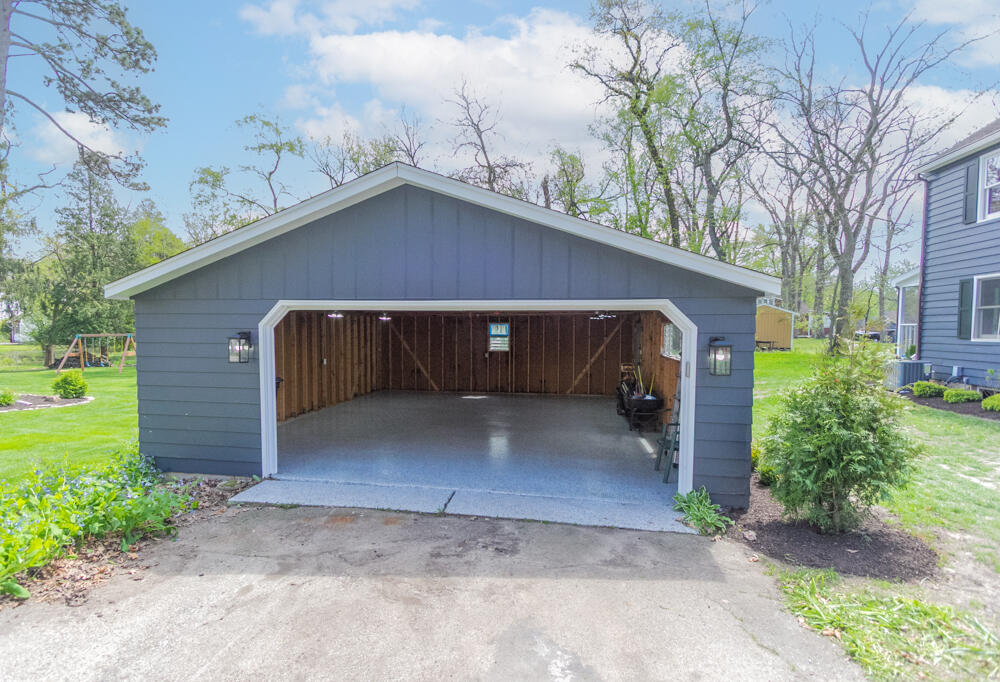 225 Waubun Dr