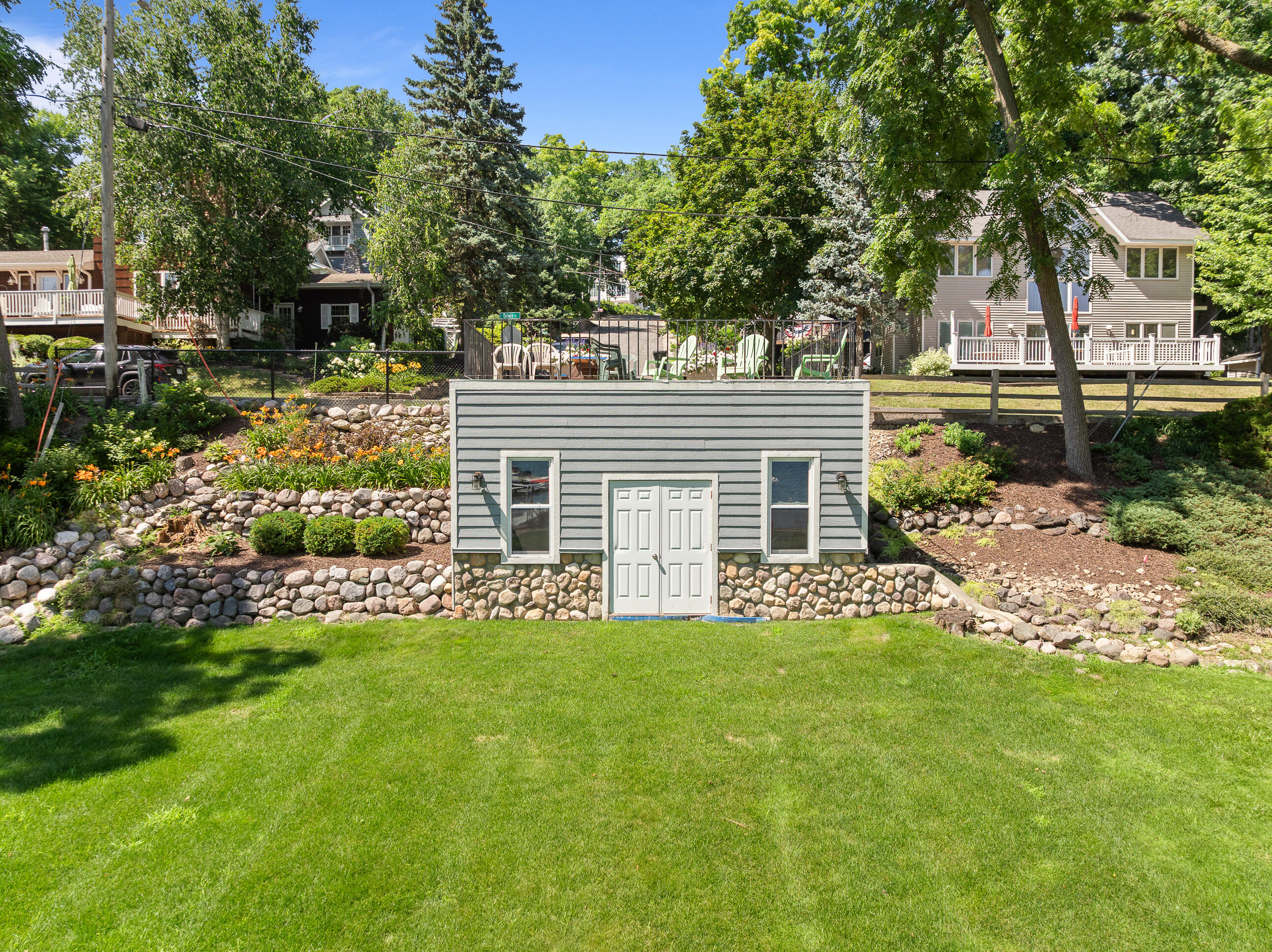 N2345 Greenview Dr