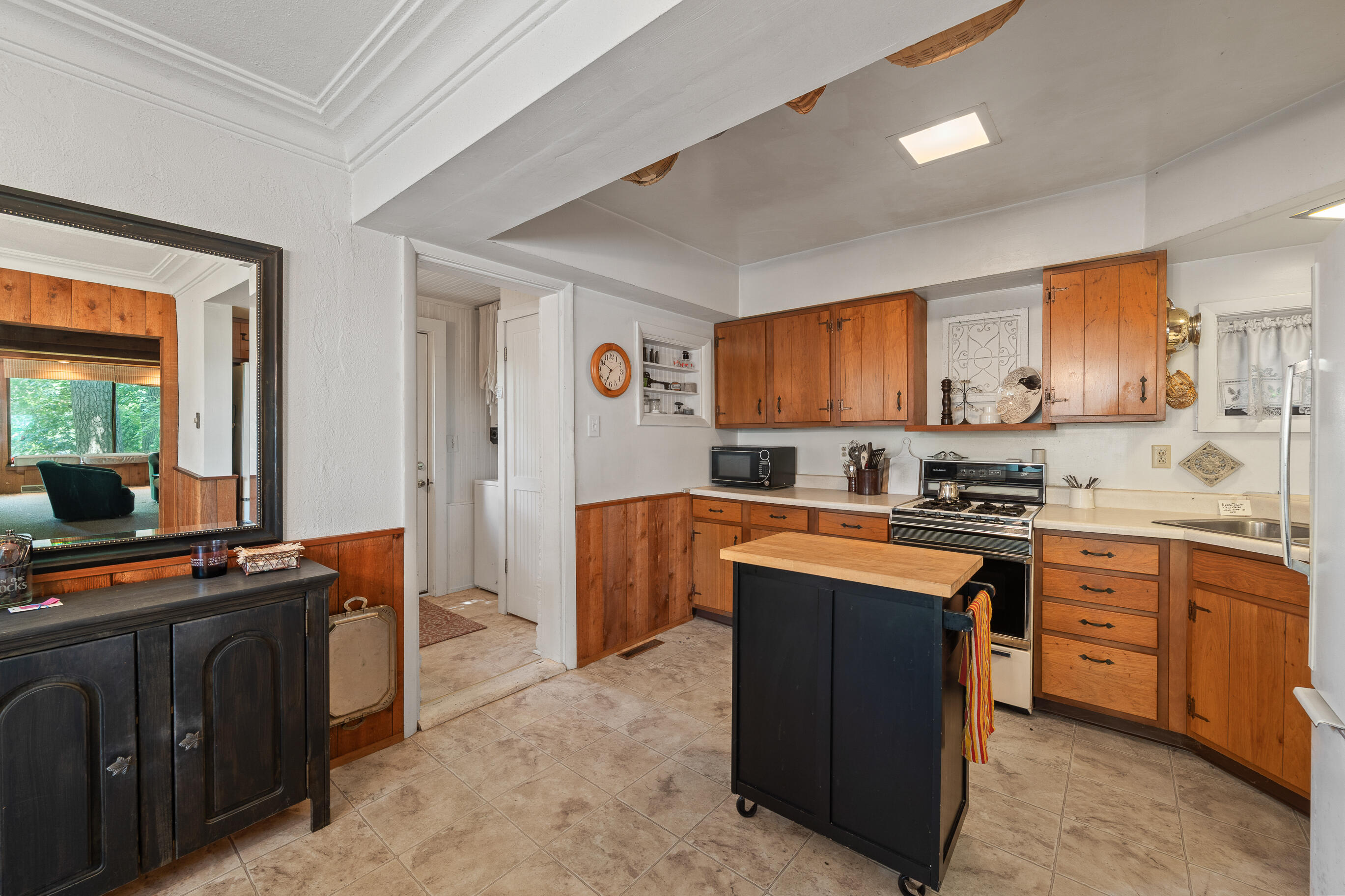 N2345 Greenview Dr