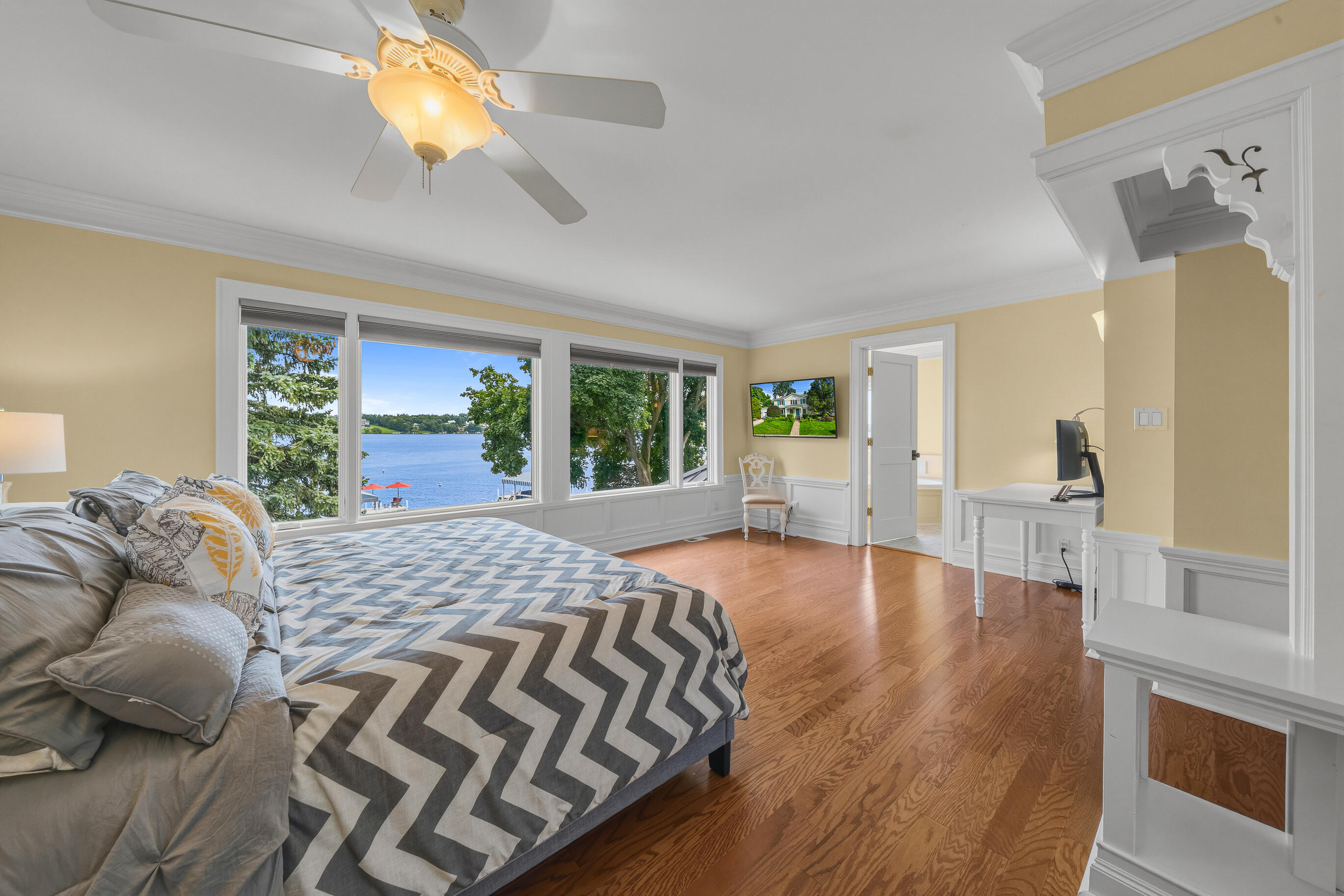 1530 Lake Shore Dr