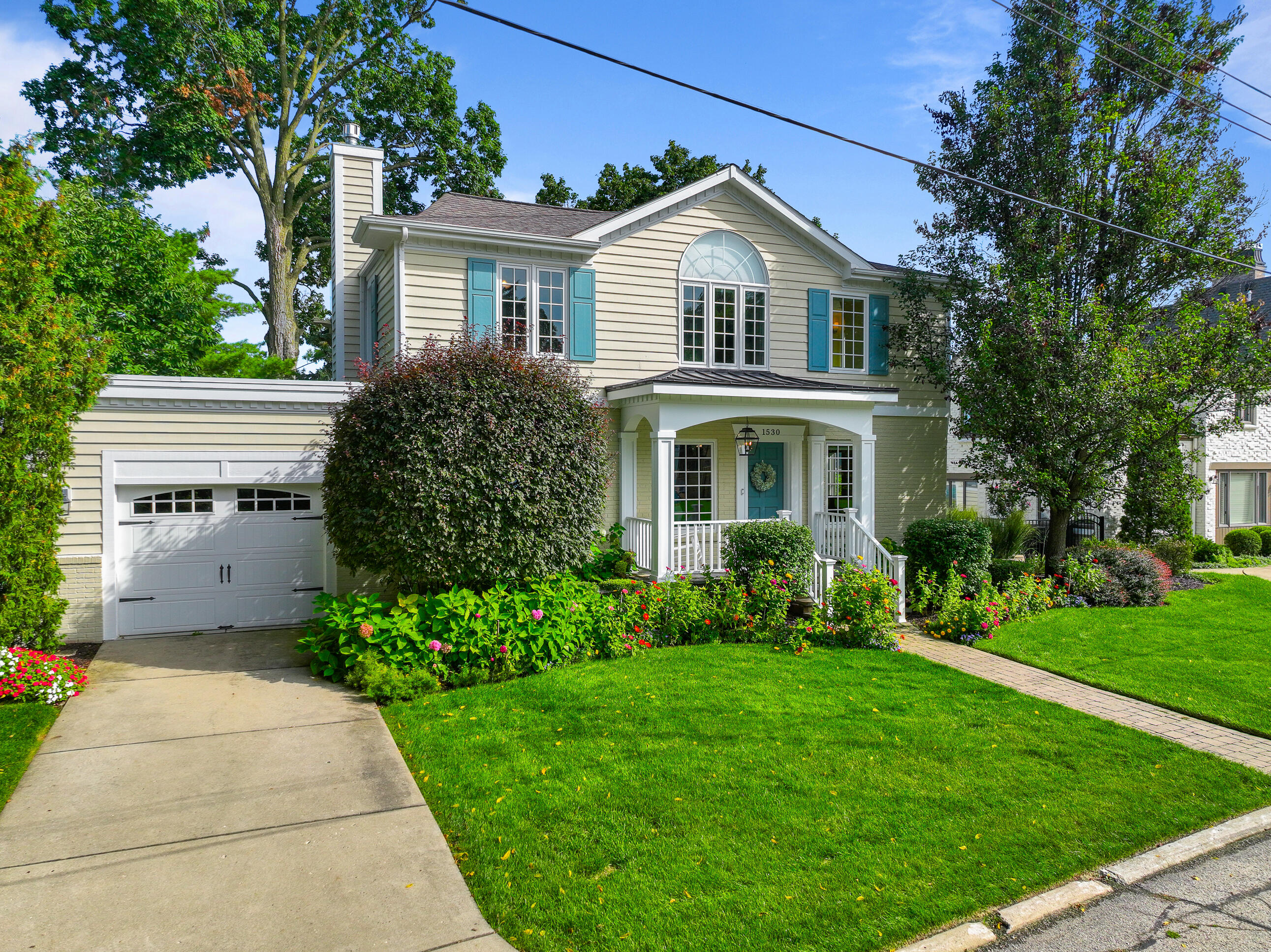 1530 Lake Shore Dr