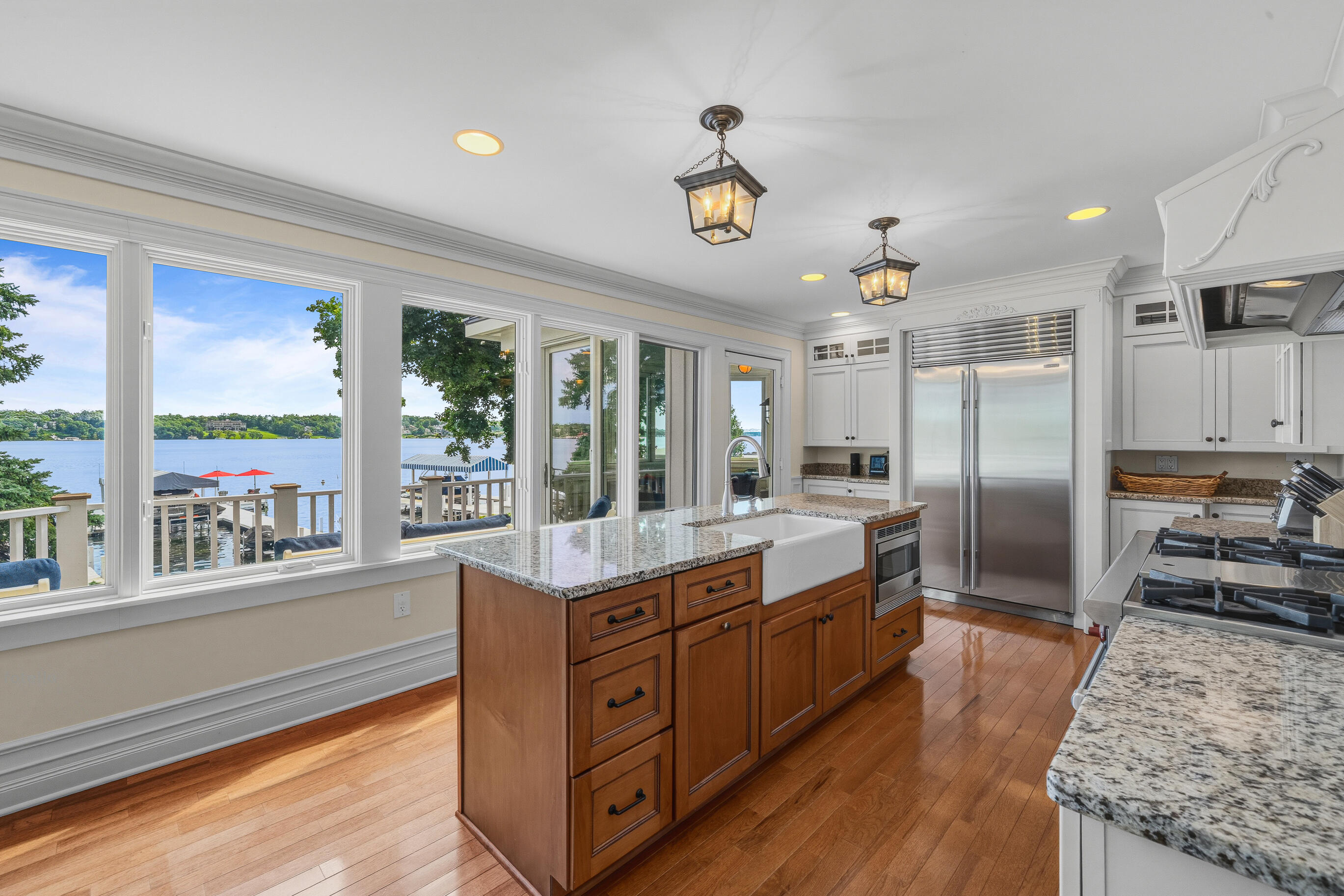 1530 Lake Shore Dr