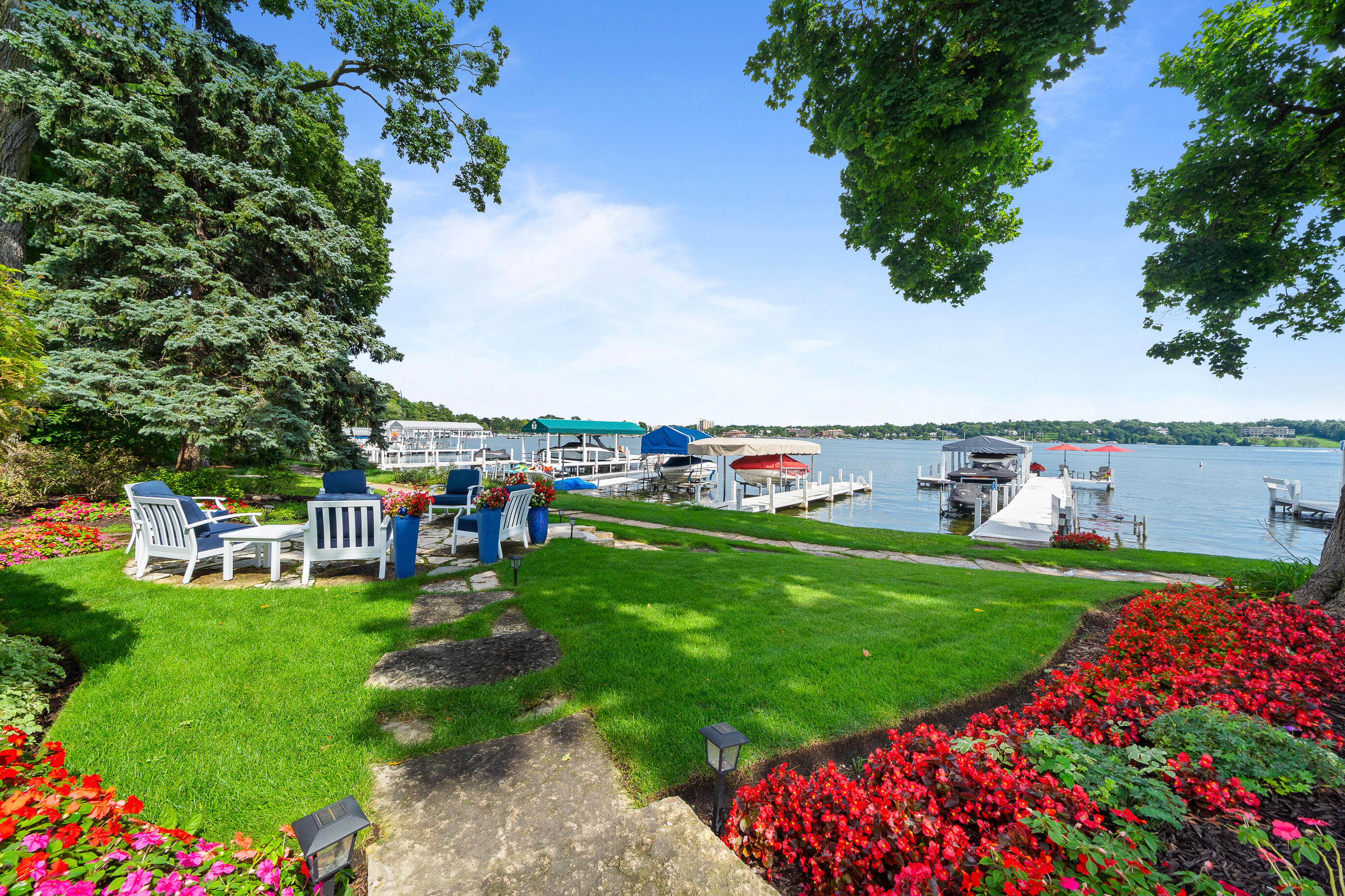 1530 Lake Shore Dr