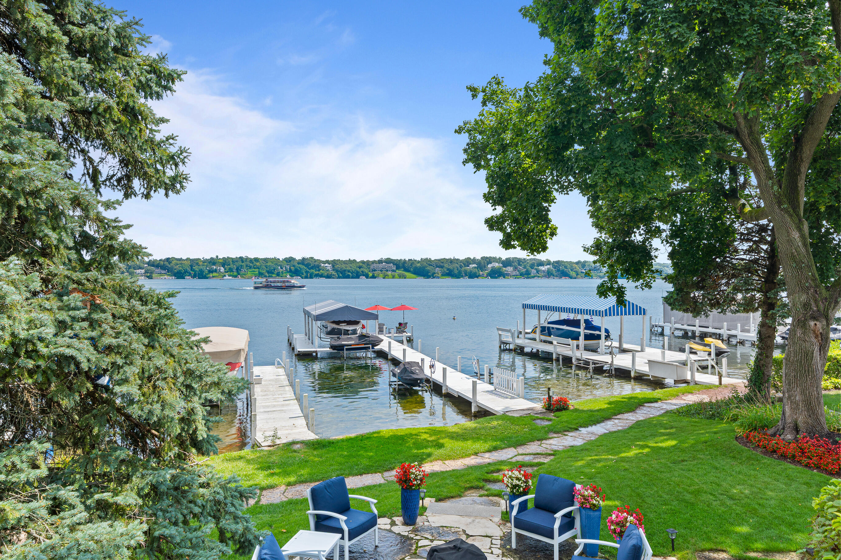 1530 Lake Shore Dr
