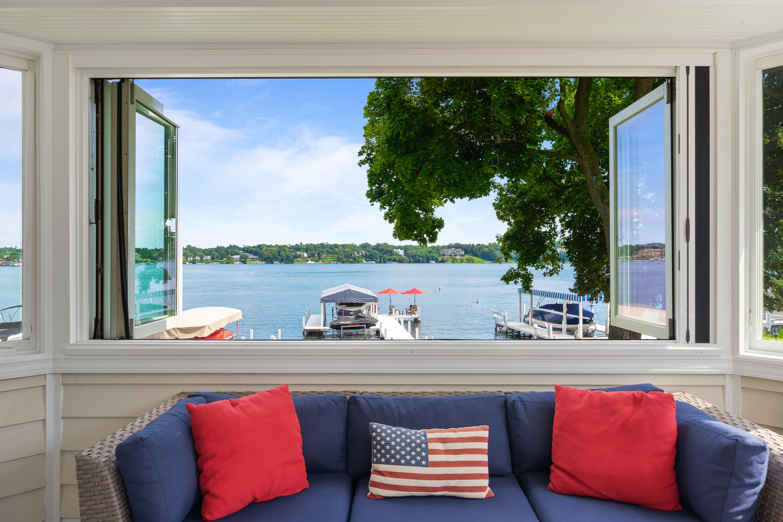 1530 Lake Shore Dr