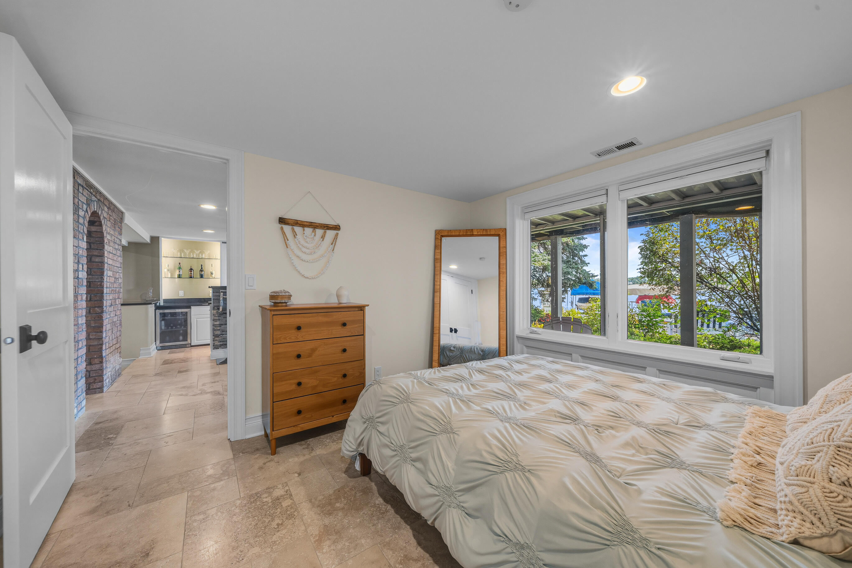 1530 Lake Shore Dr