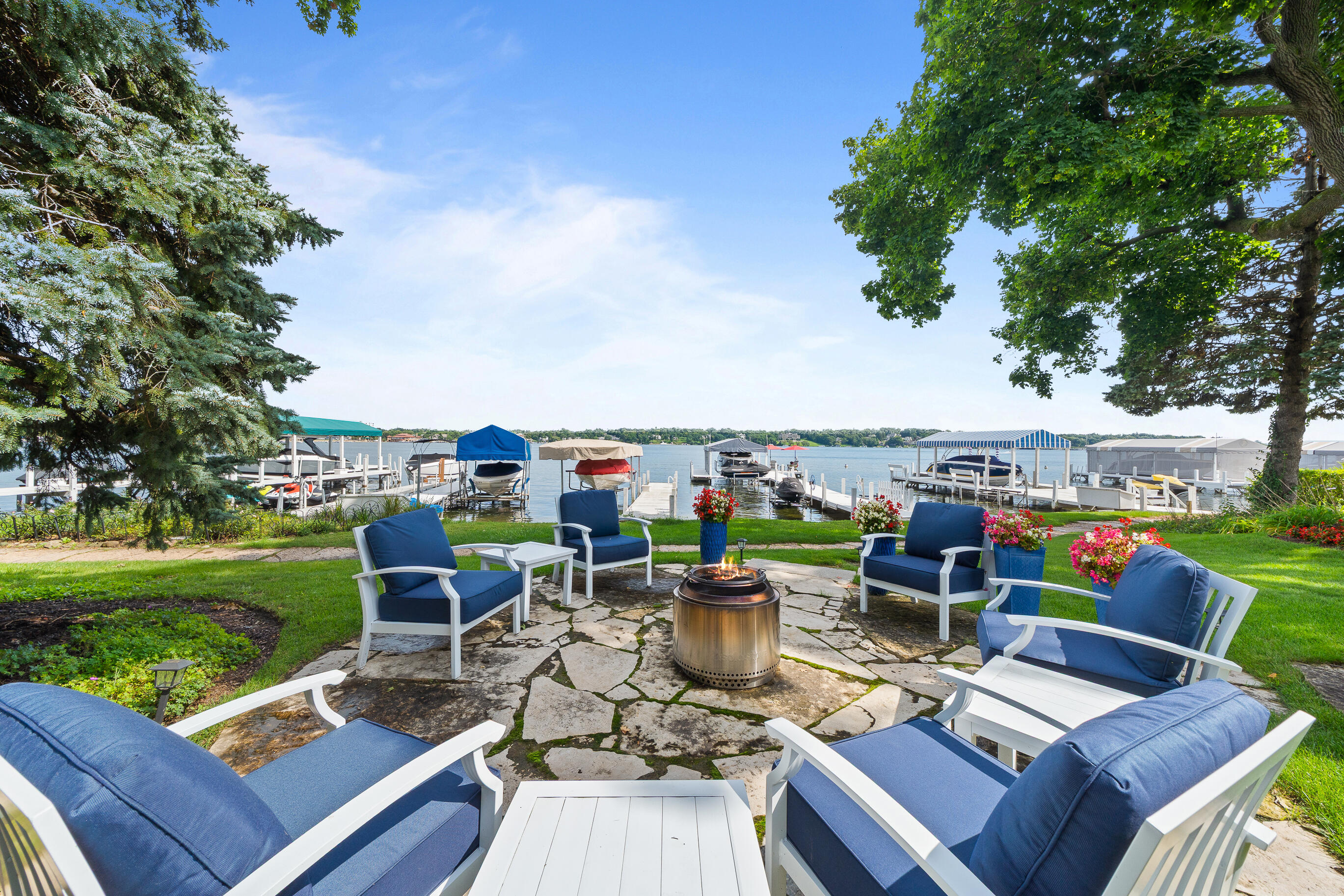 1530 Lake Shore Dr