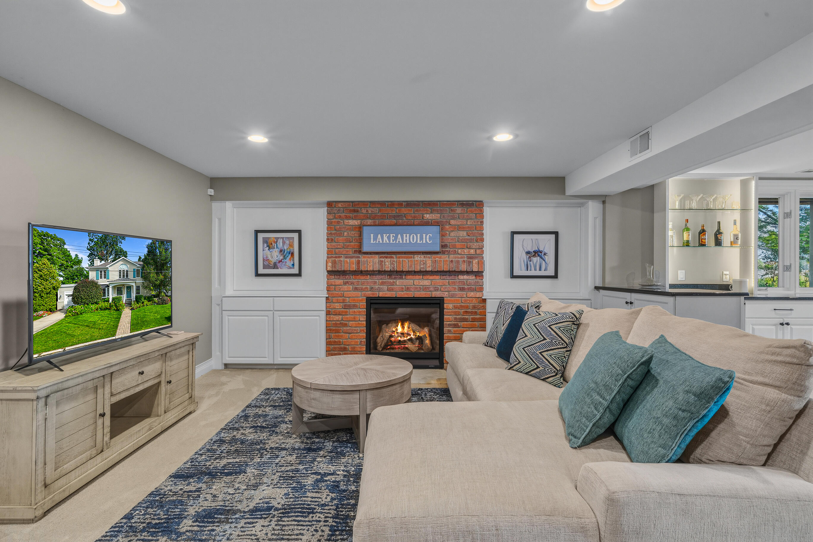 1530 Lake Shore Dr