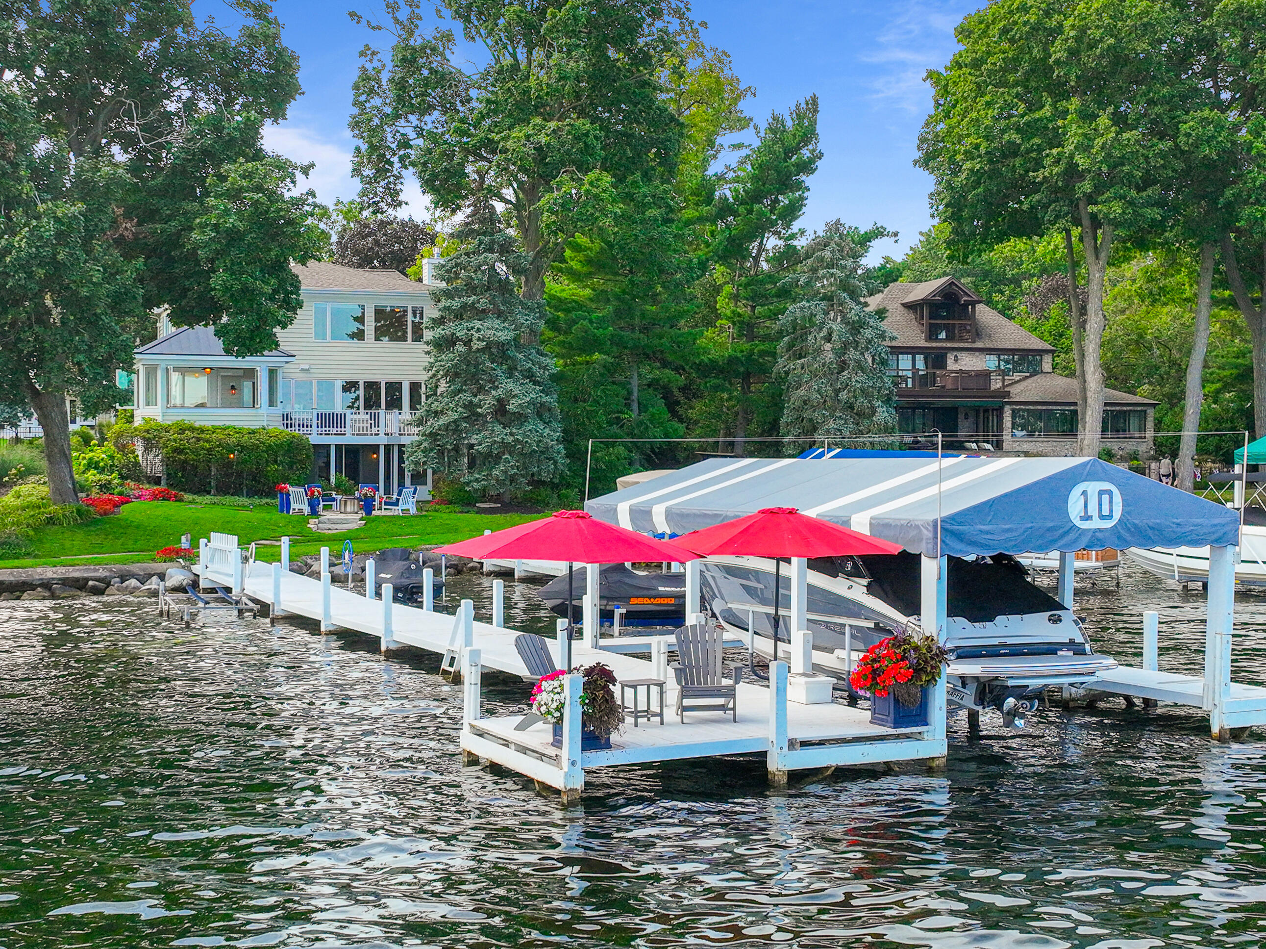 1530 Lake Shore Dr