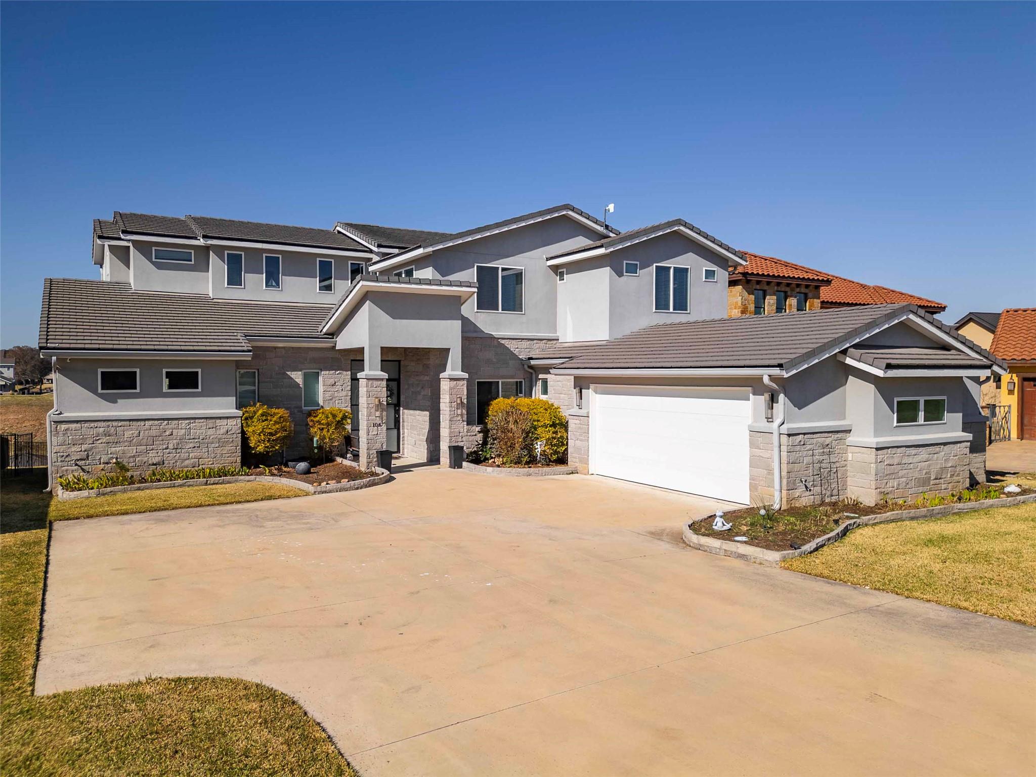 106 Blue Heron DR