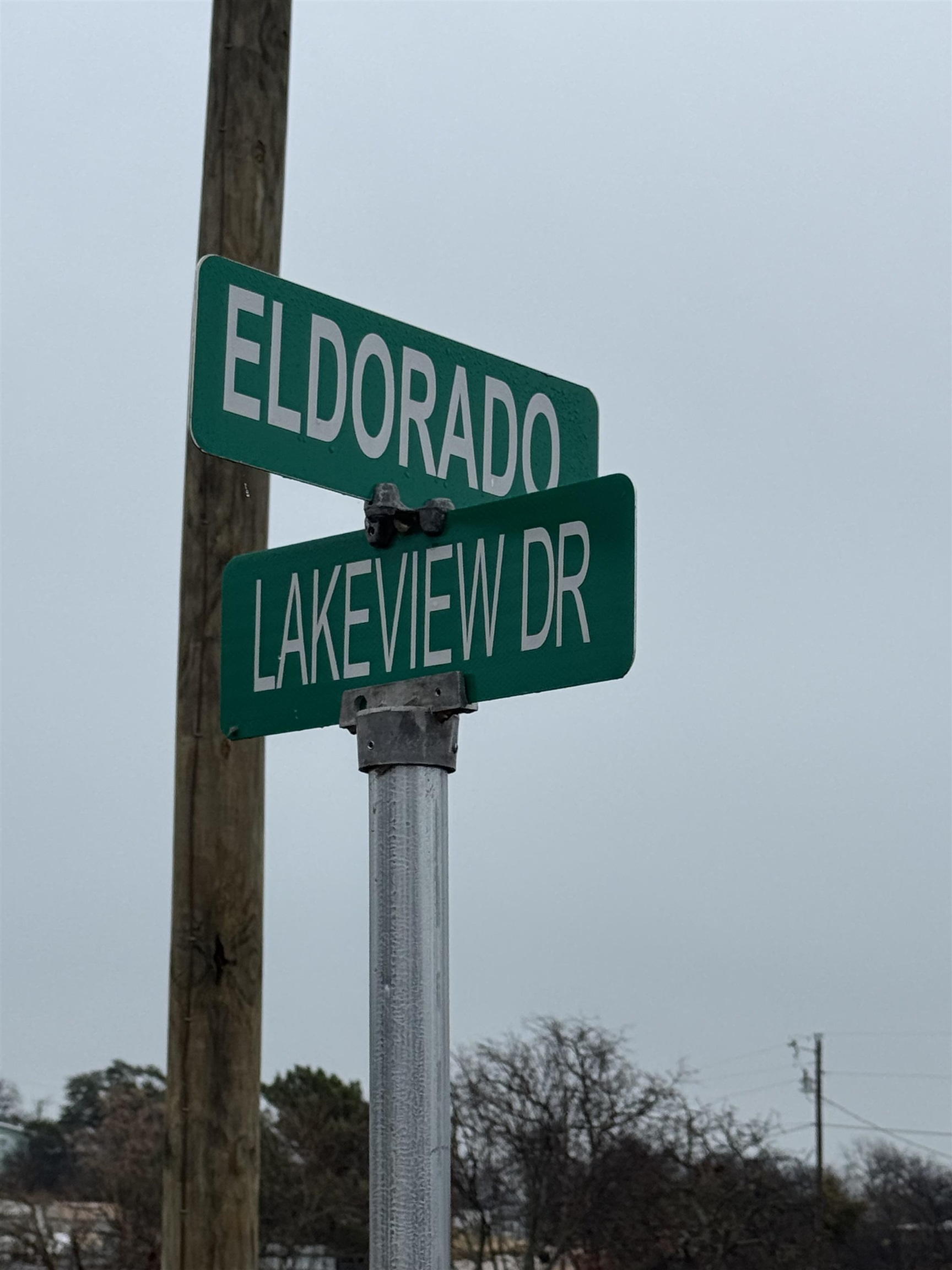 1519 Lakeview Drive