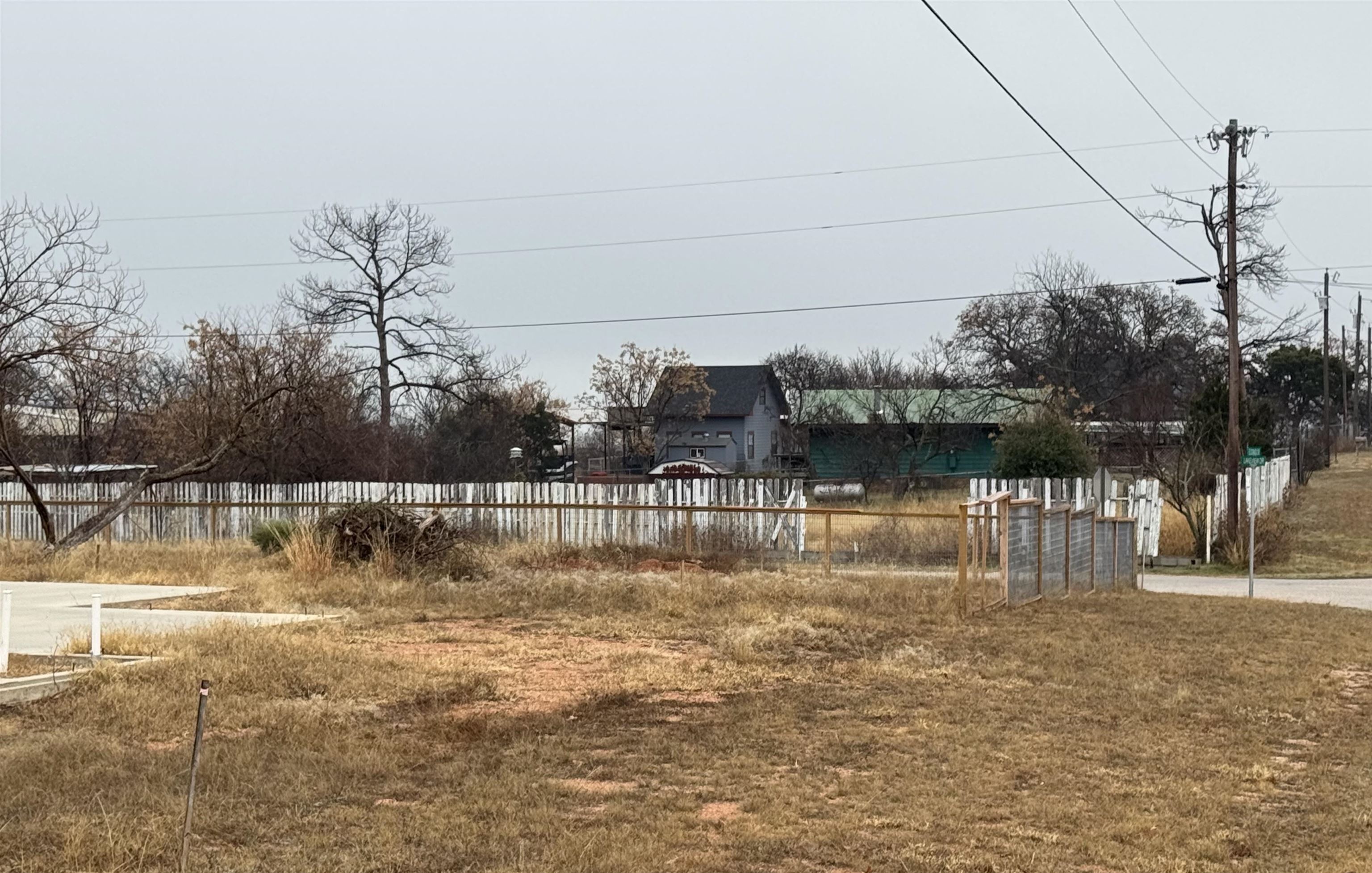 1519 Lakeview Drive