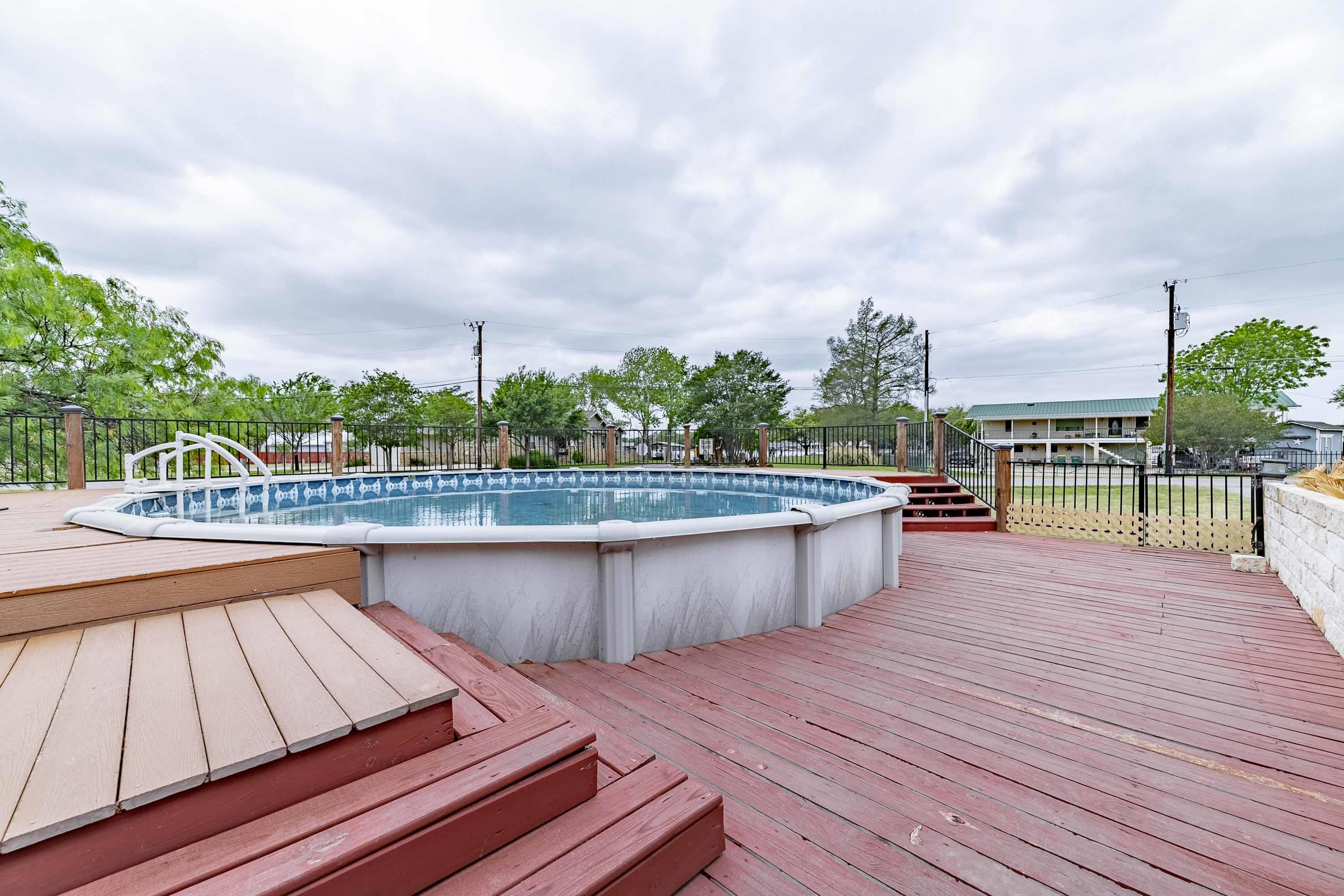 1307 Hillcrest Drive
