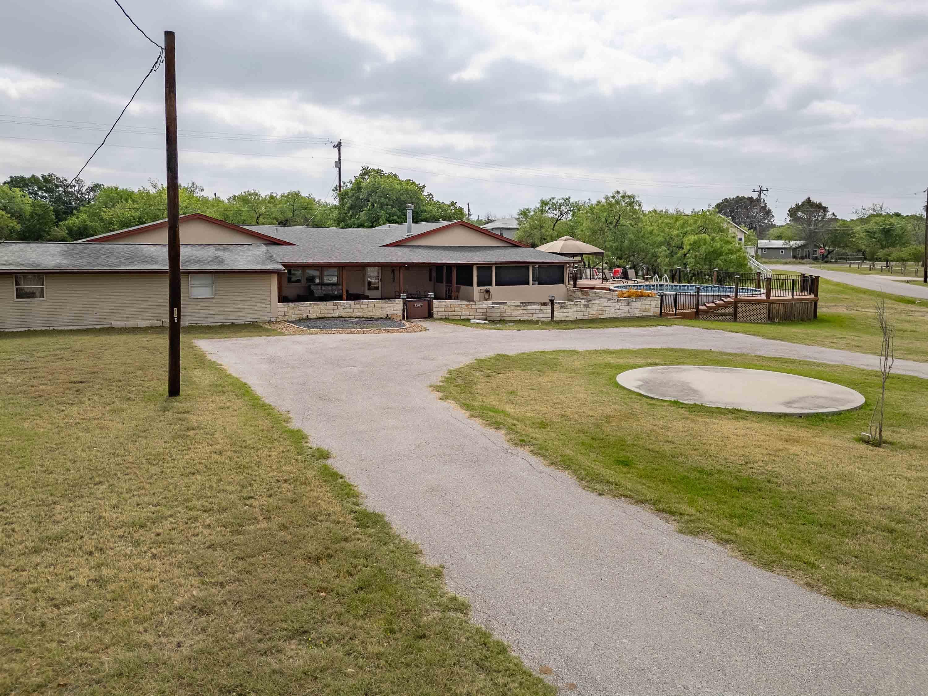 1307 Hillcrest Drive