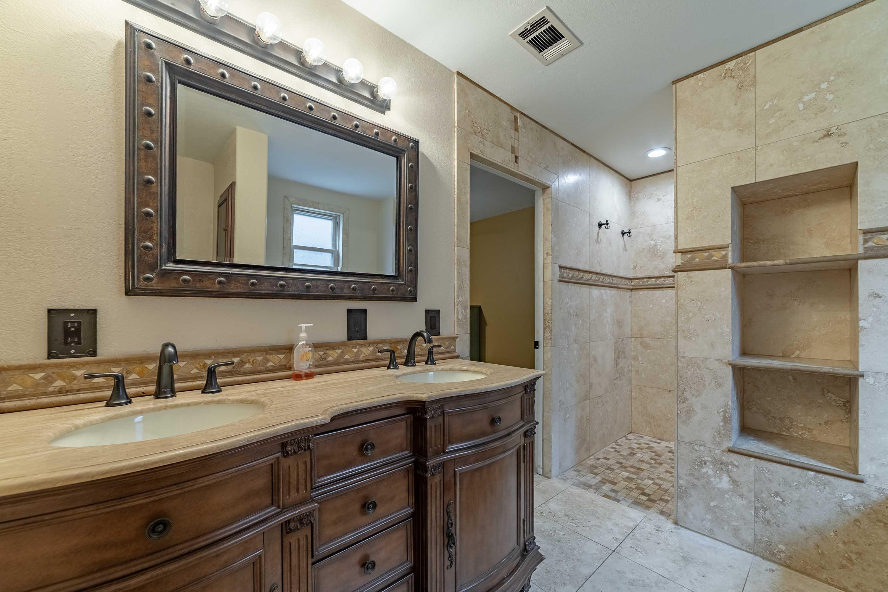 1307 Hillcrest Drive