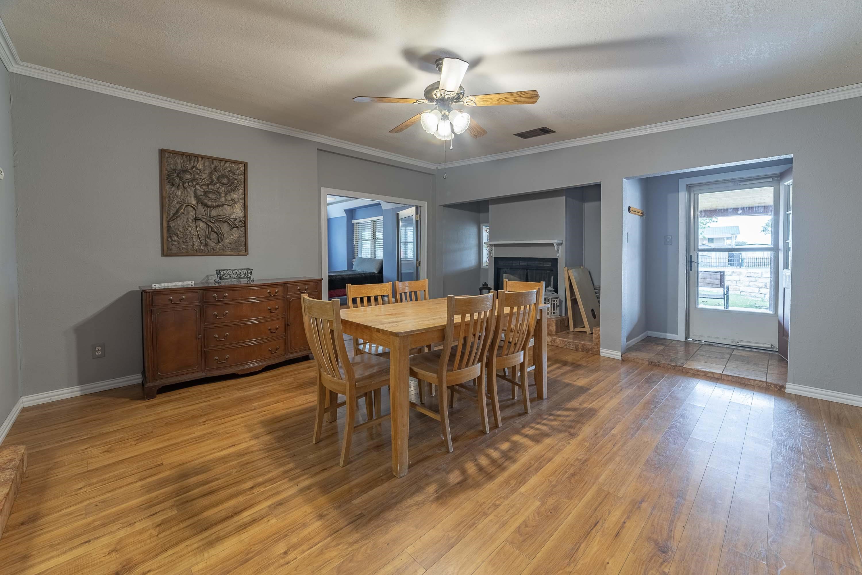 1307 Hillcrest Drive