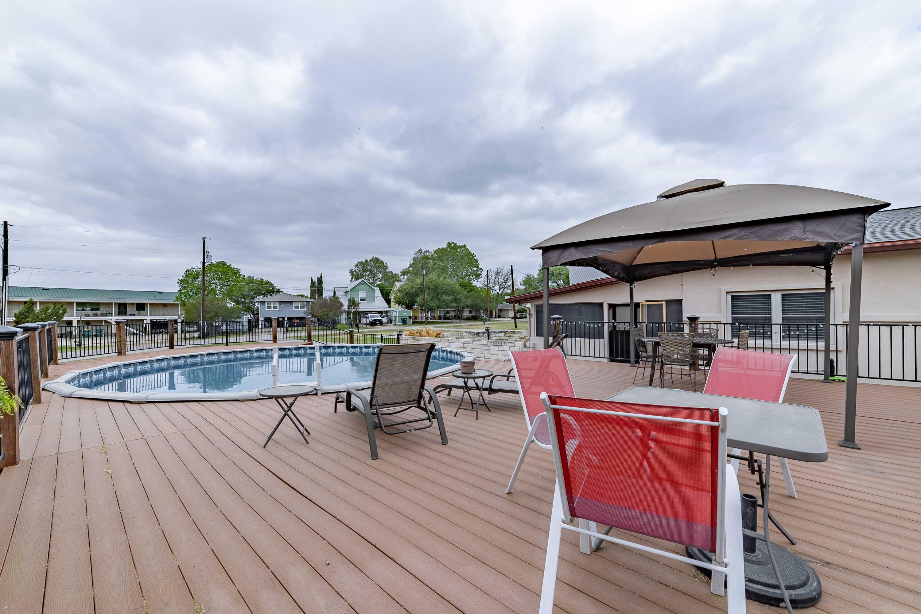 1307 Hillcrest Drive