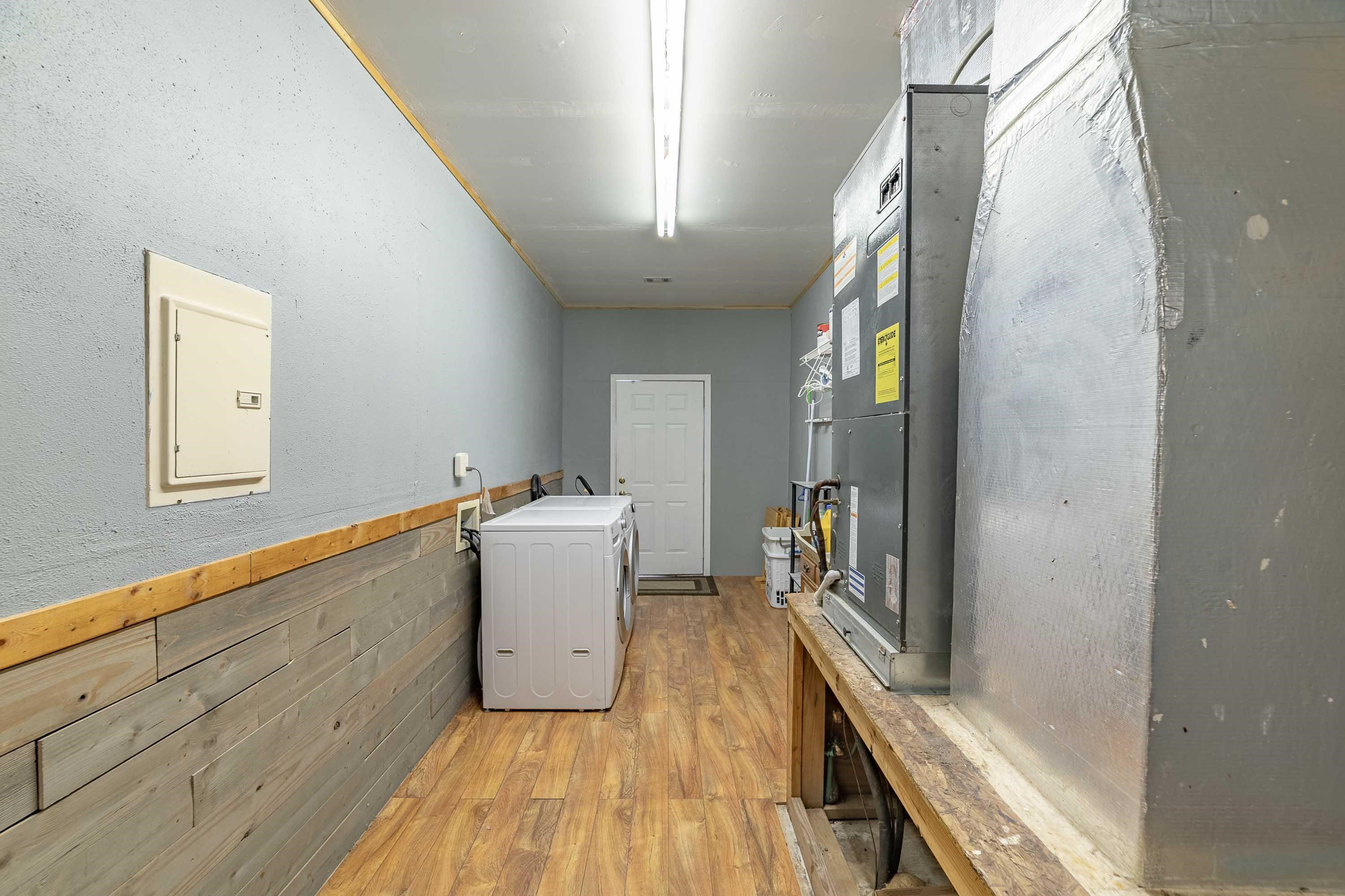1307 Hillcrest Drive