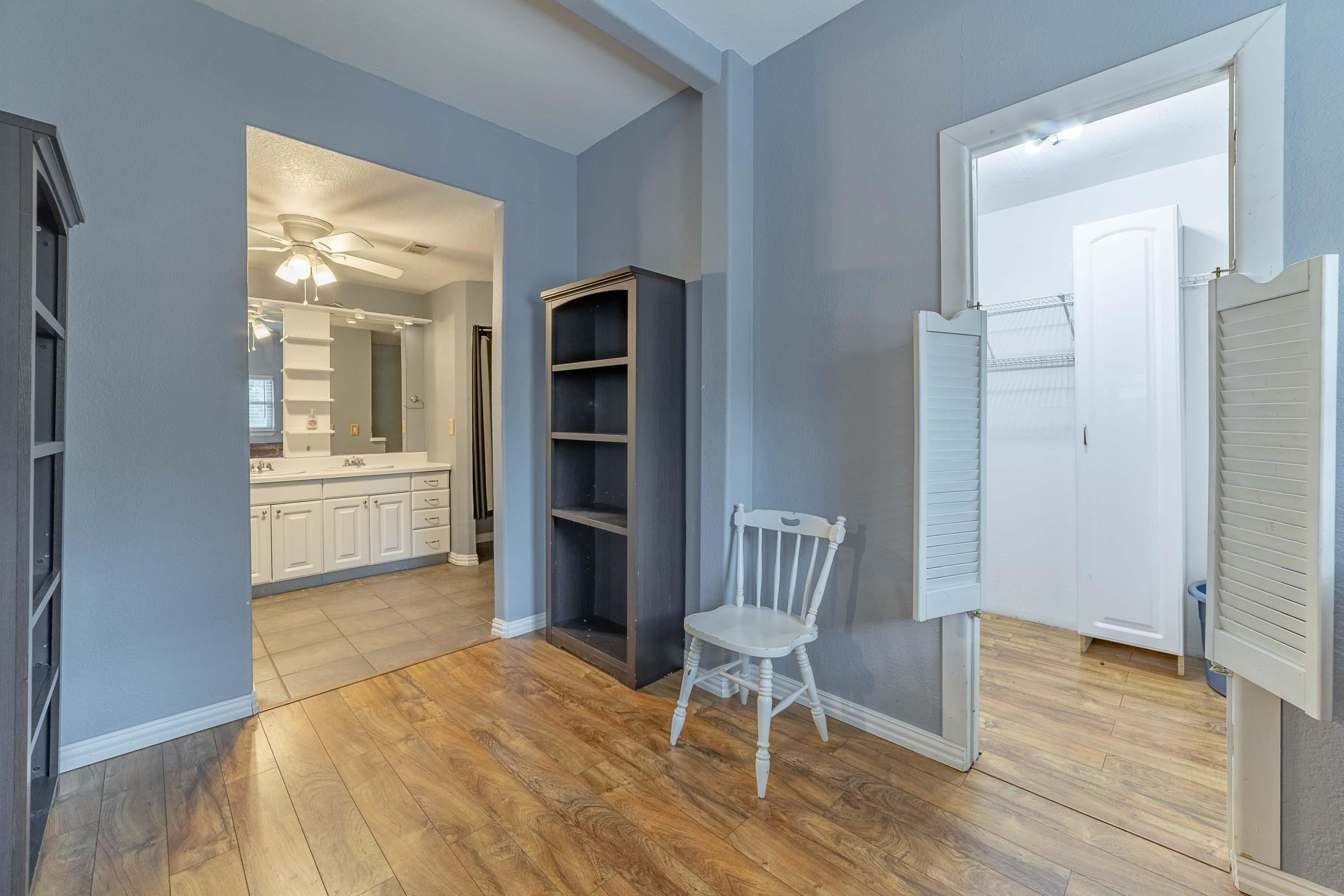 1307 Hillcrest Drive