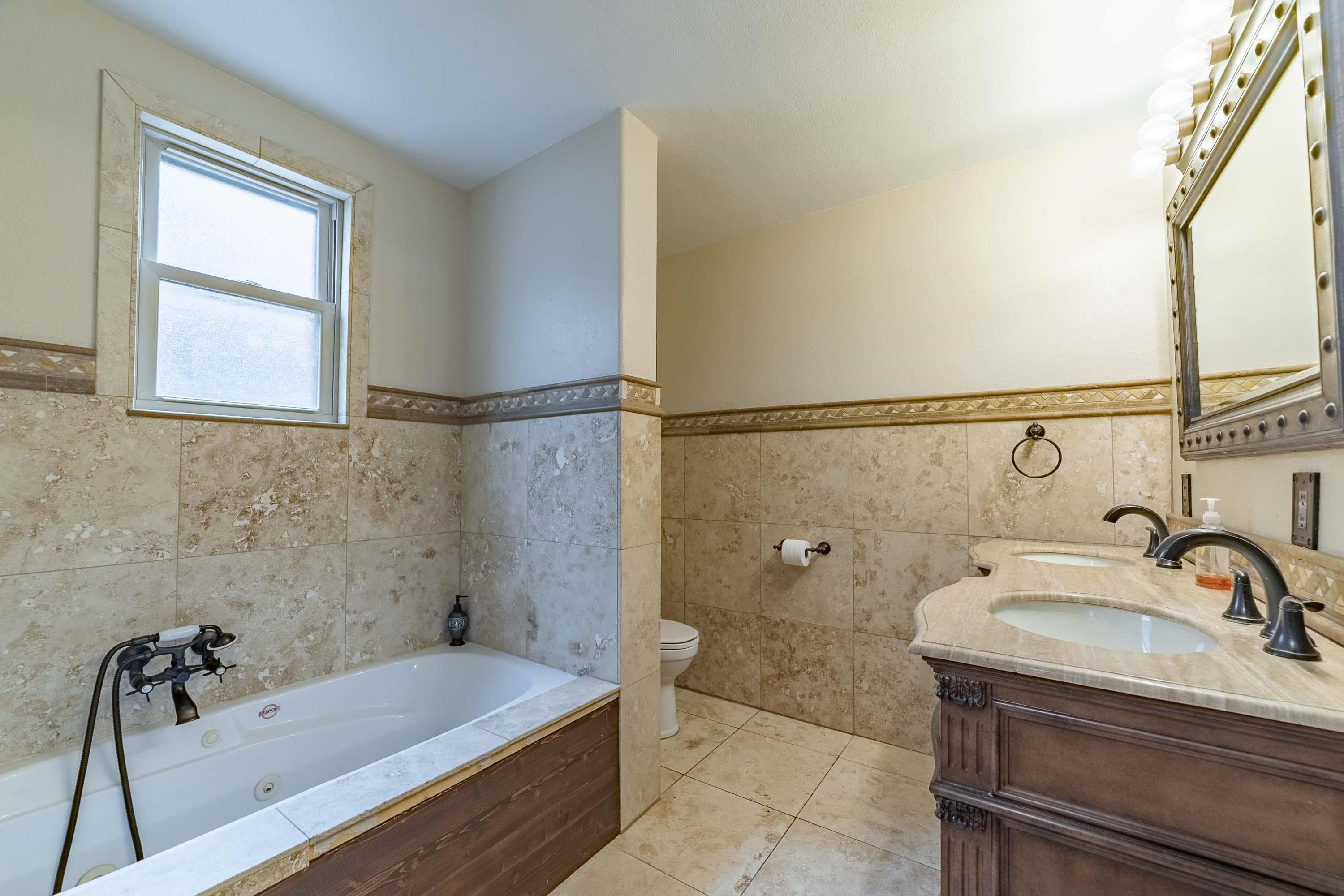 1307 Hillcrest Drive