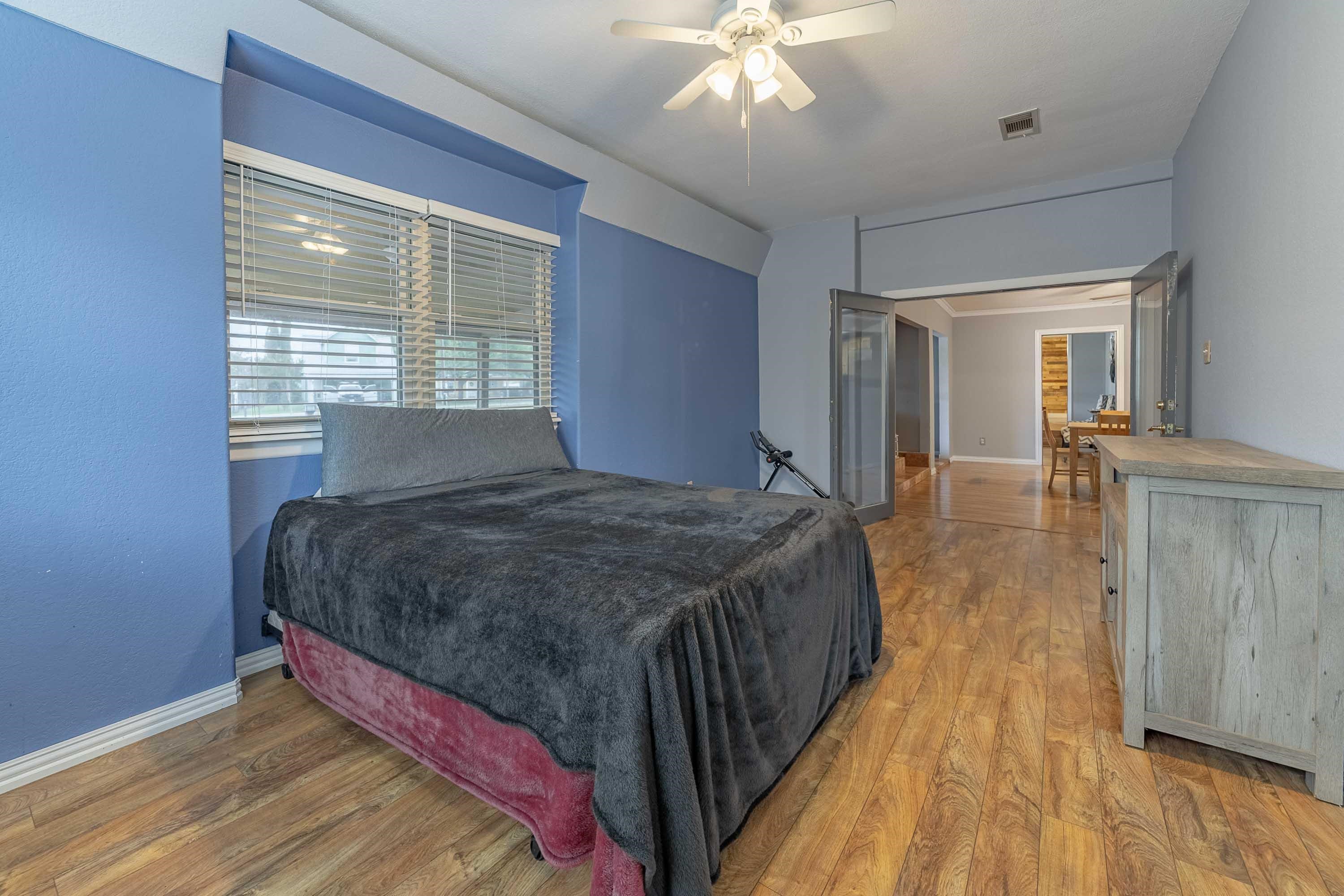 1307 Hillcrest Drive